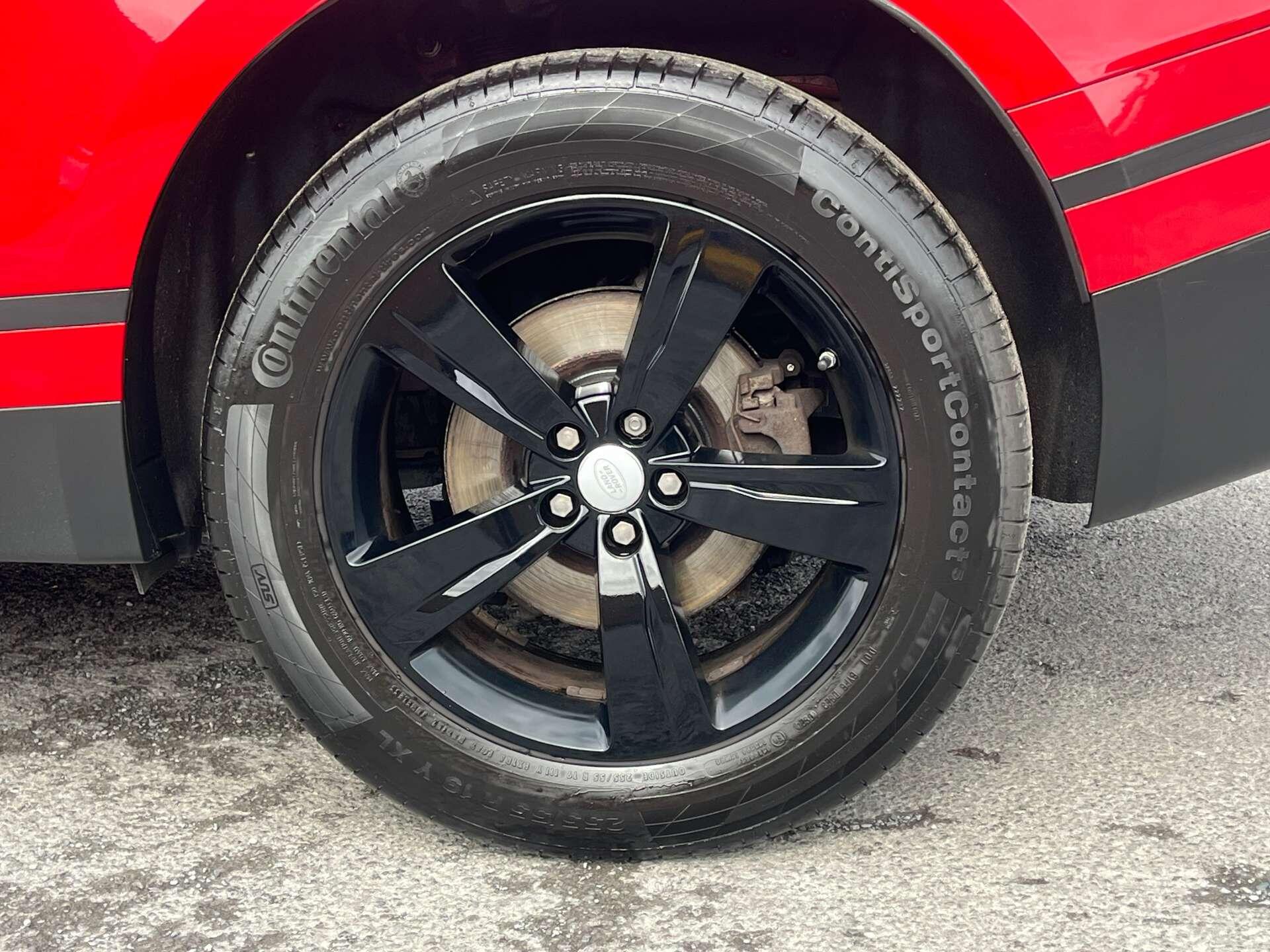 Land Rover Range Rover Velar view 61