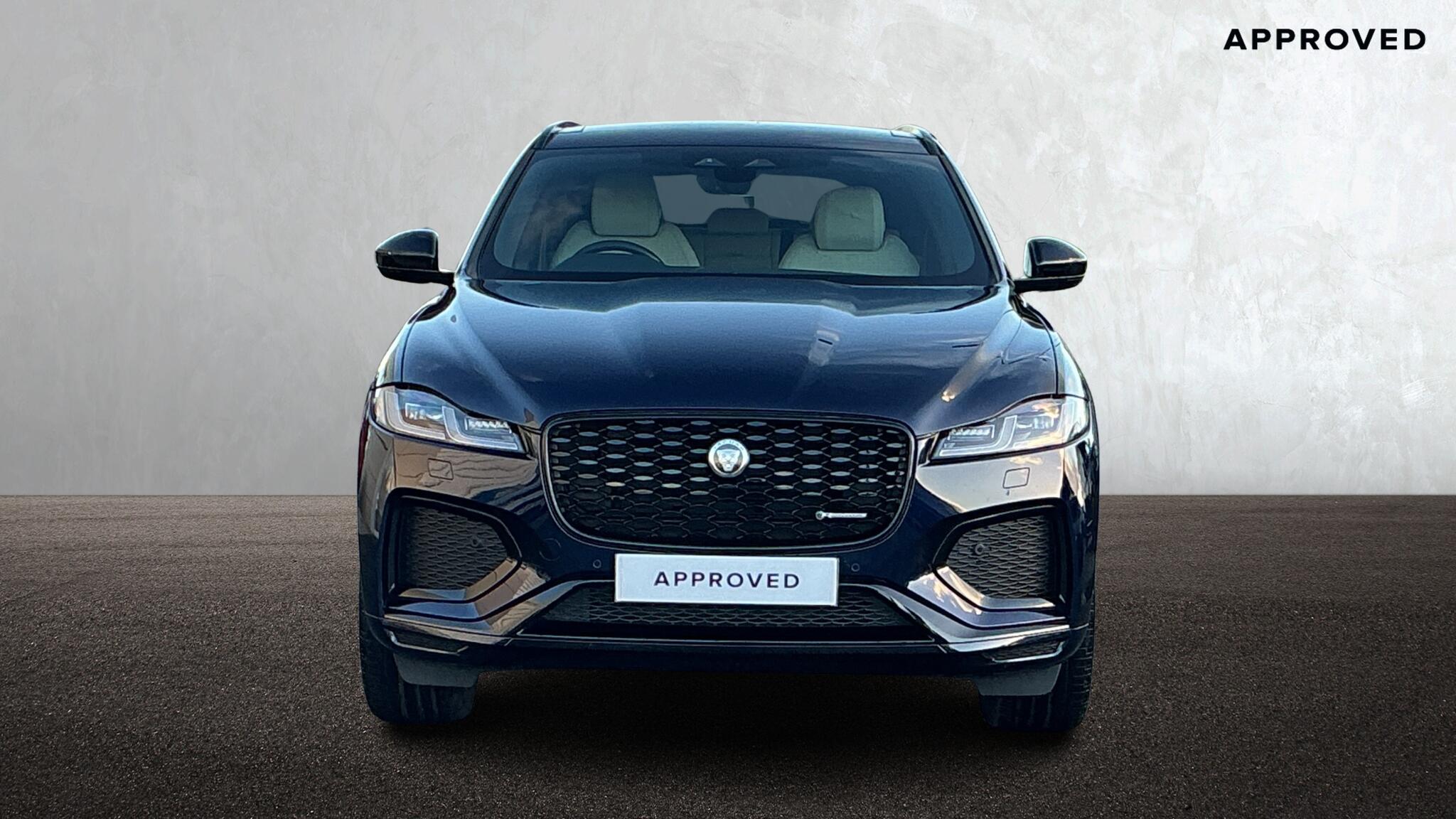 Jaguar F-Pace view 7
