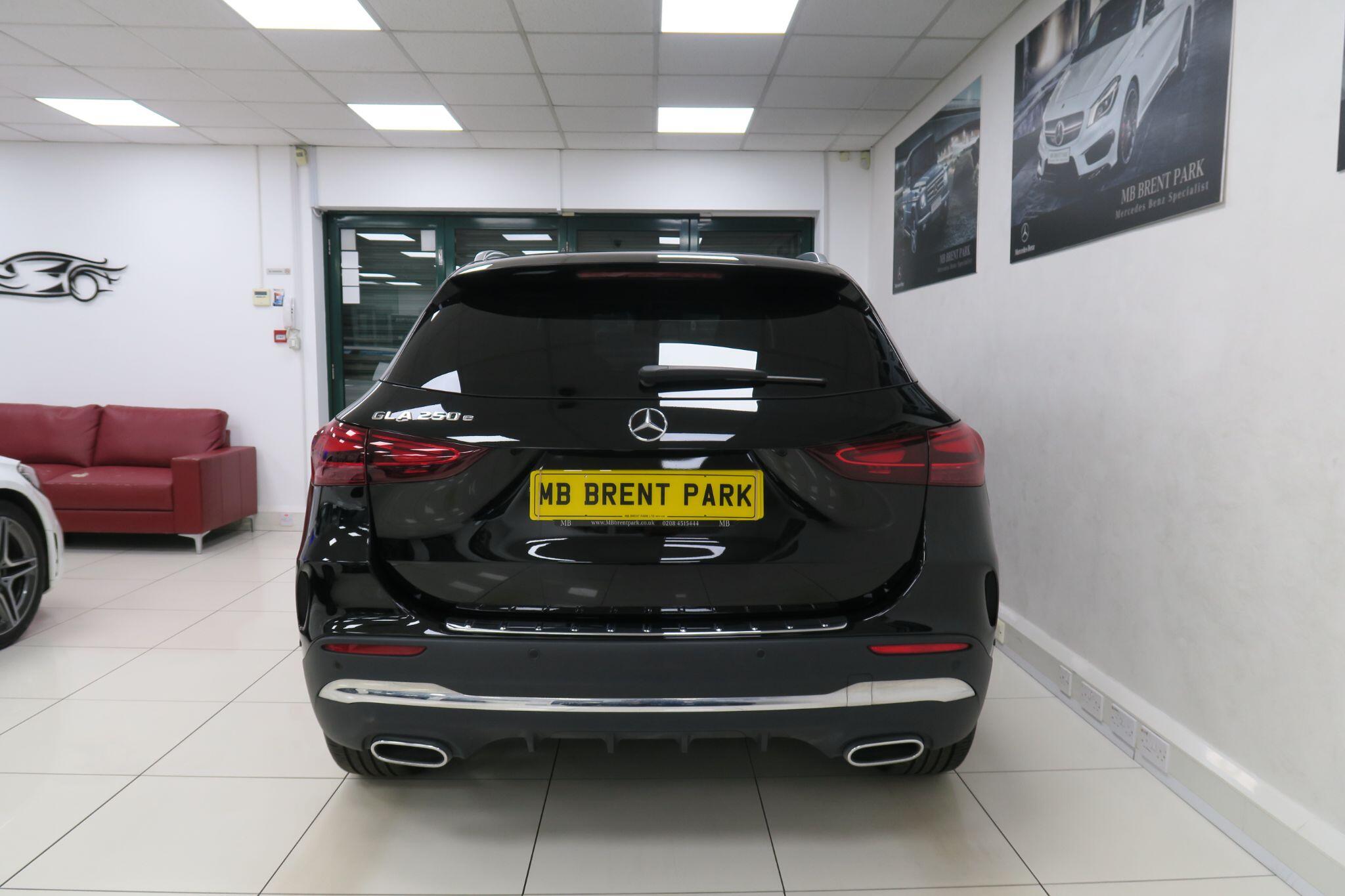Mercedes-Benz Gla view 6