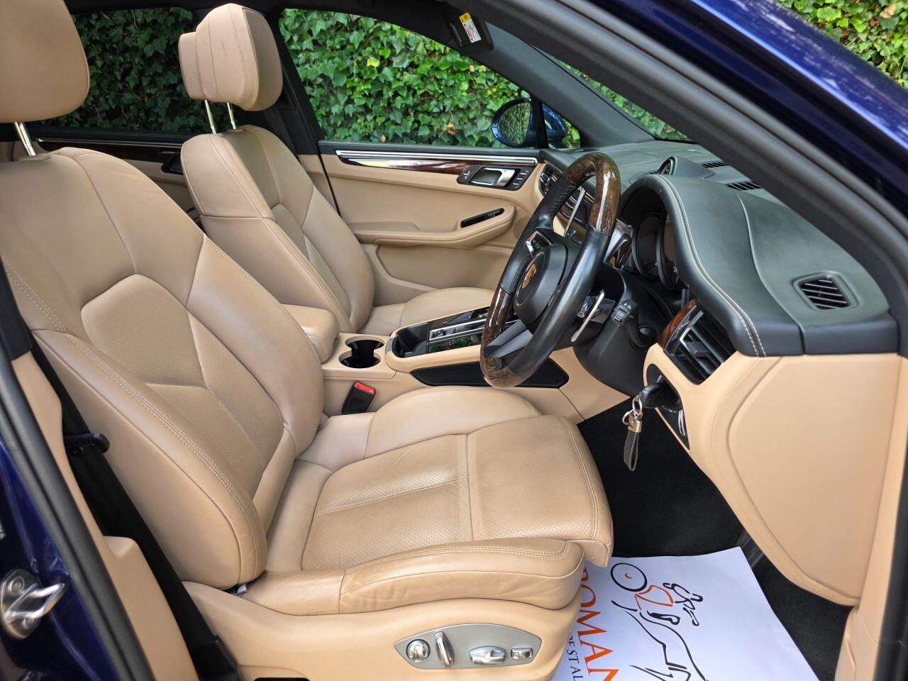 Porsche Macan view 31