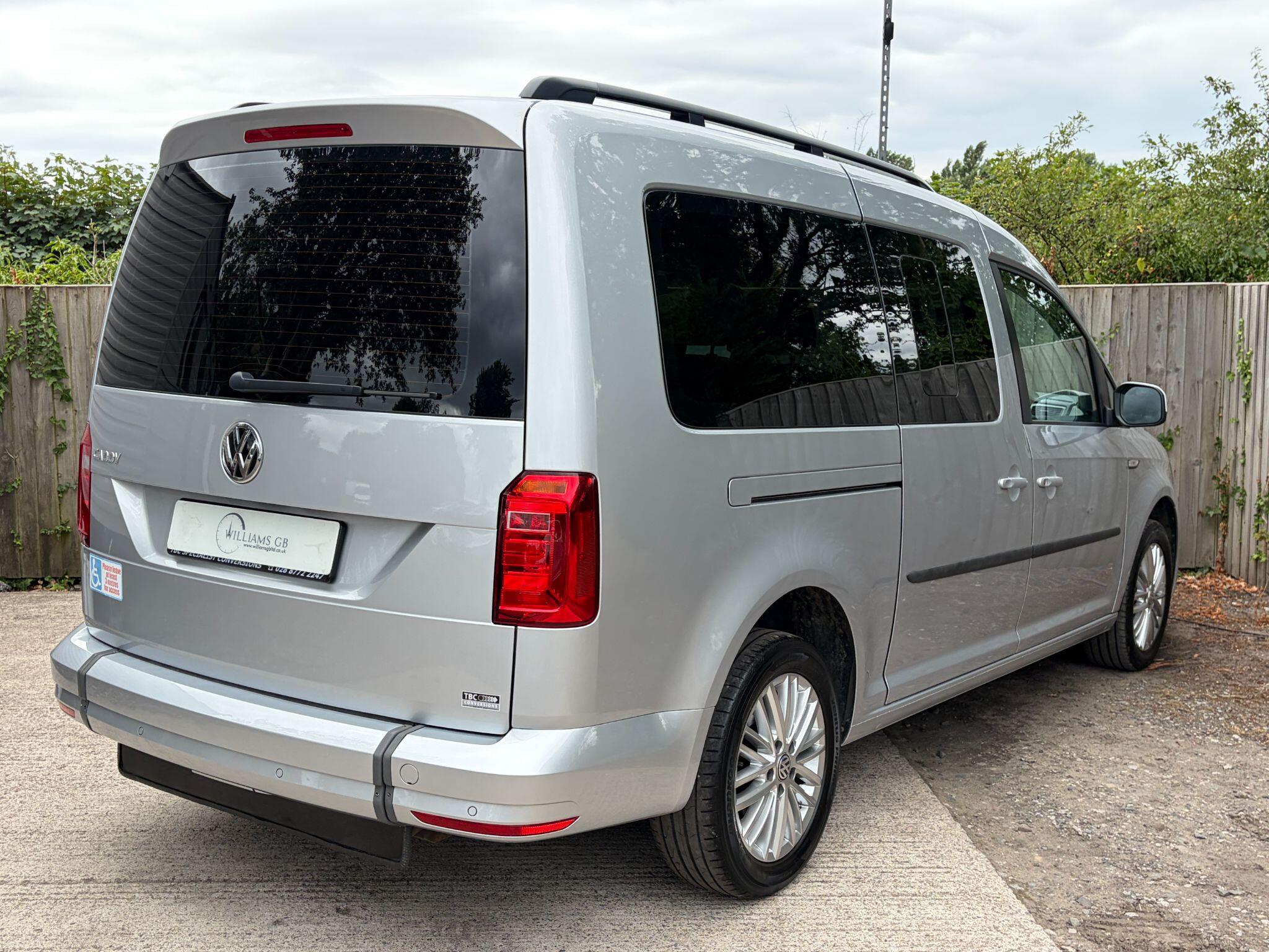 Volkswagen Caddy Maxi Life view 8