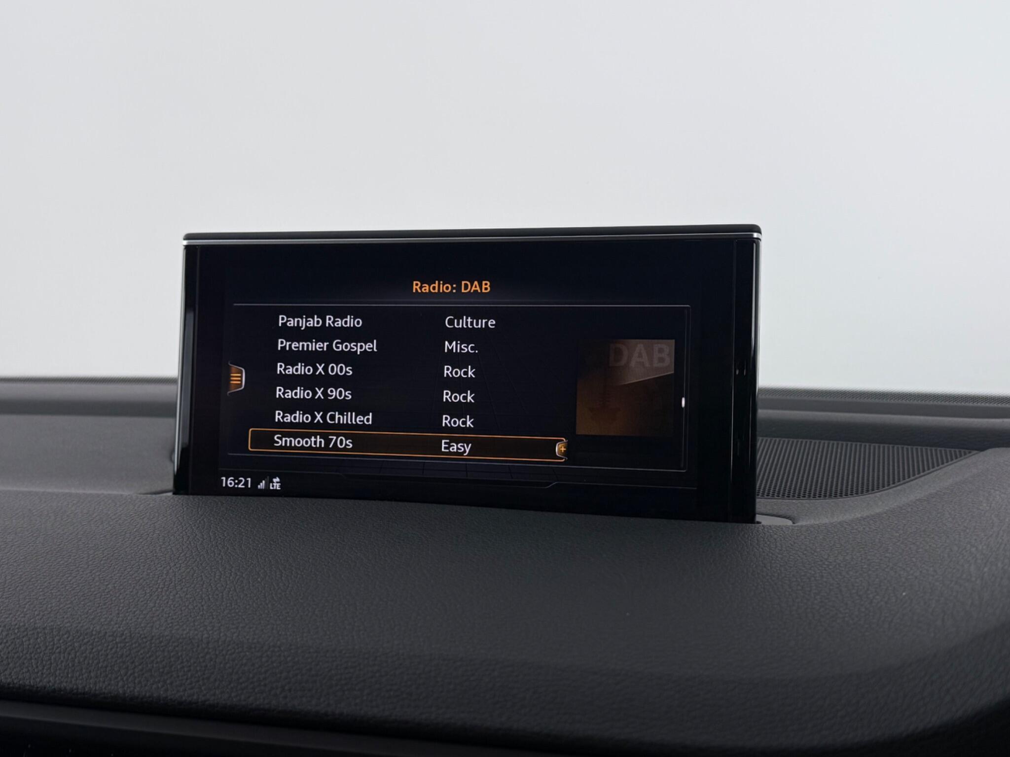 Audi Q7 view 28