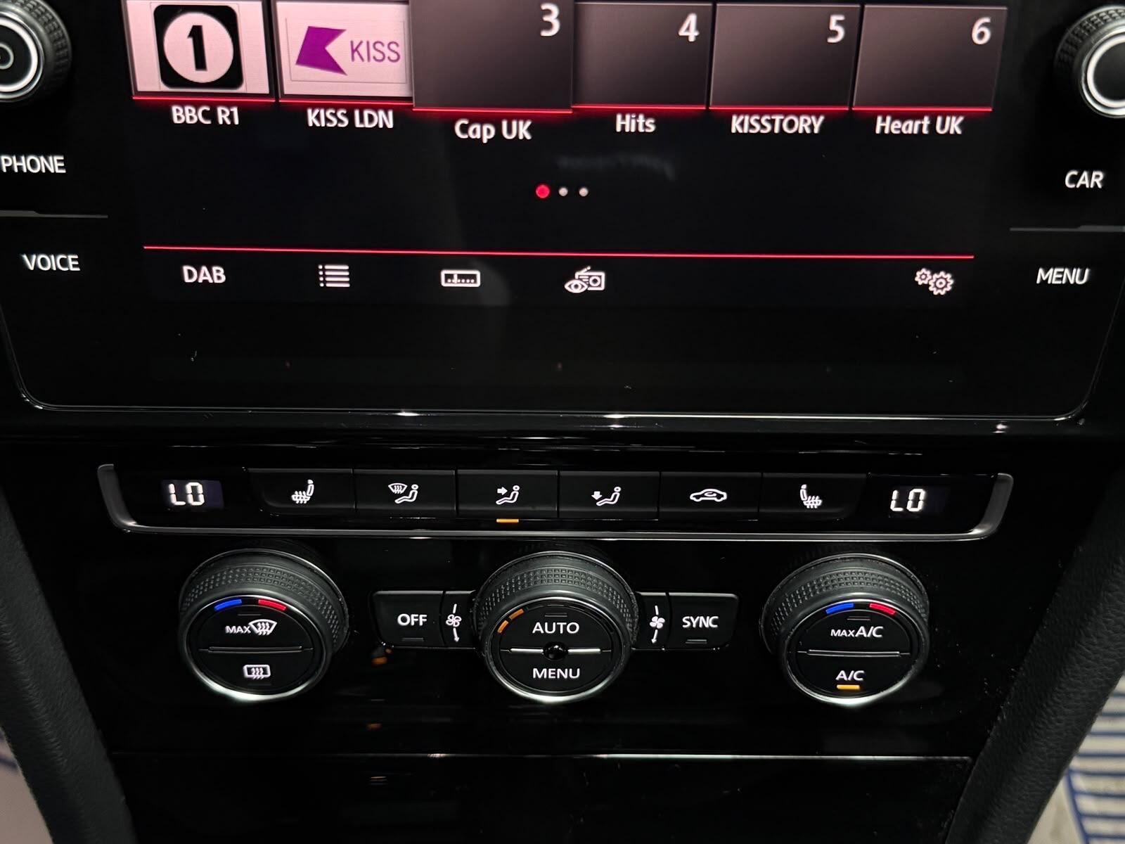 Volkswagen Golf view 24