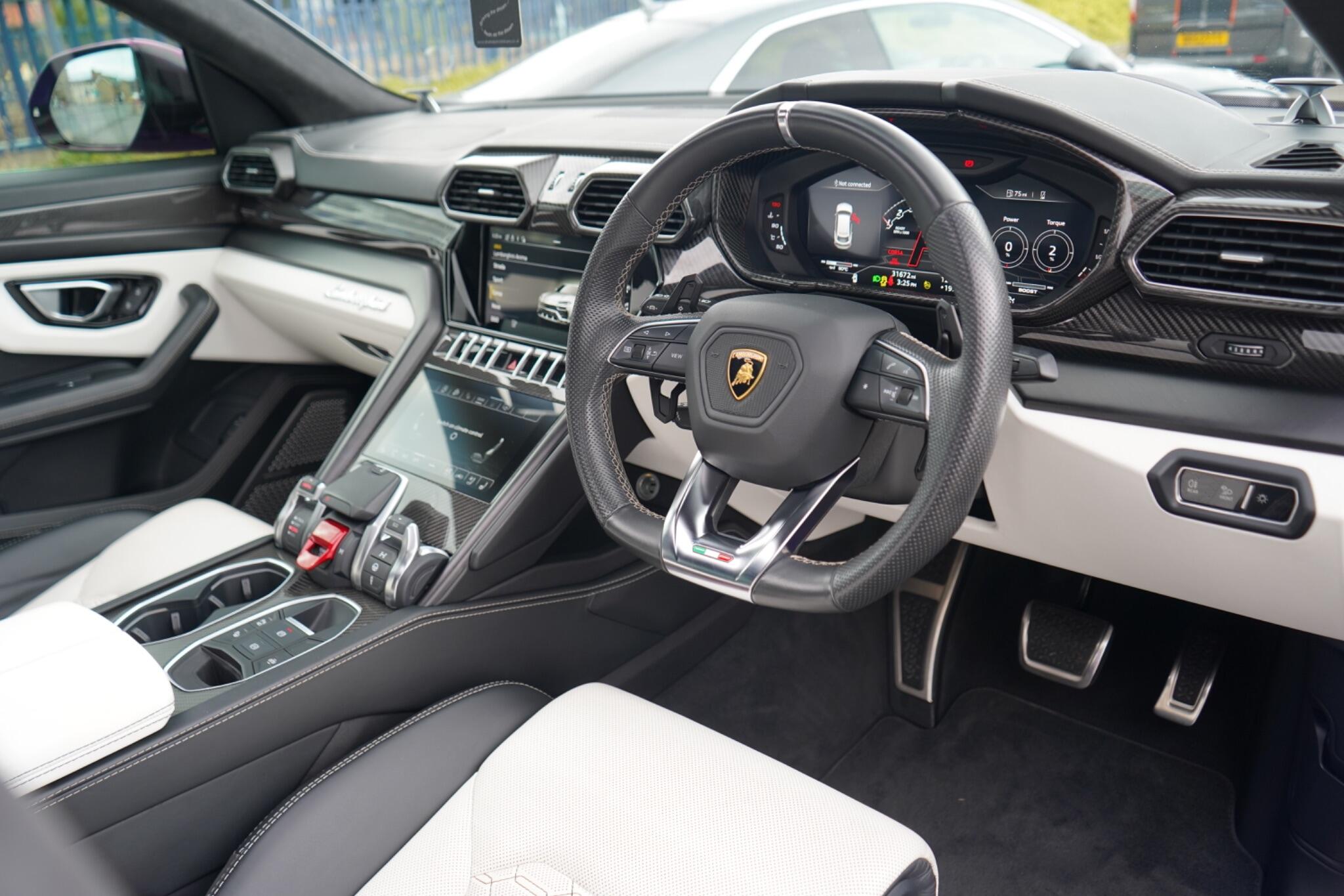Lamborghini Urus view 15