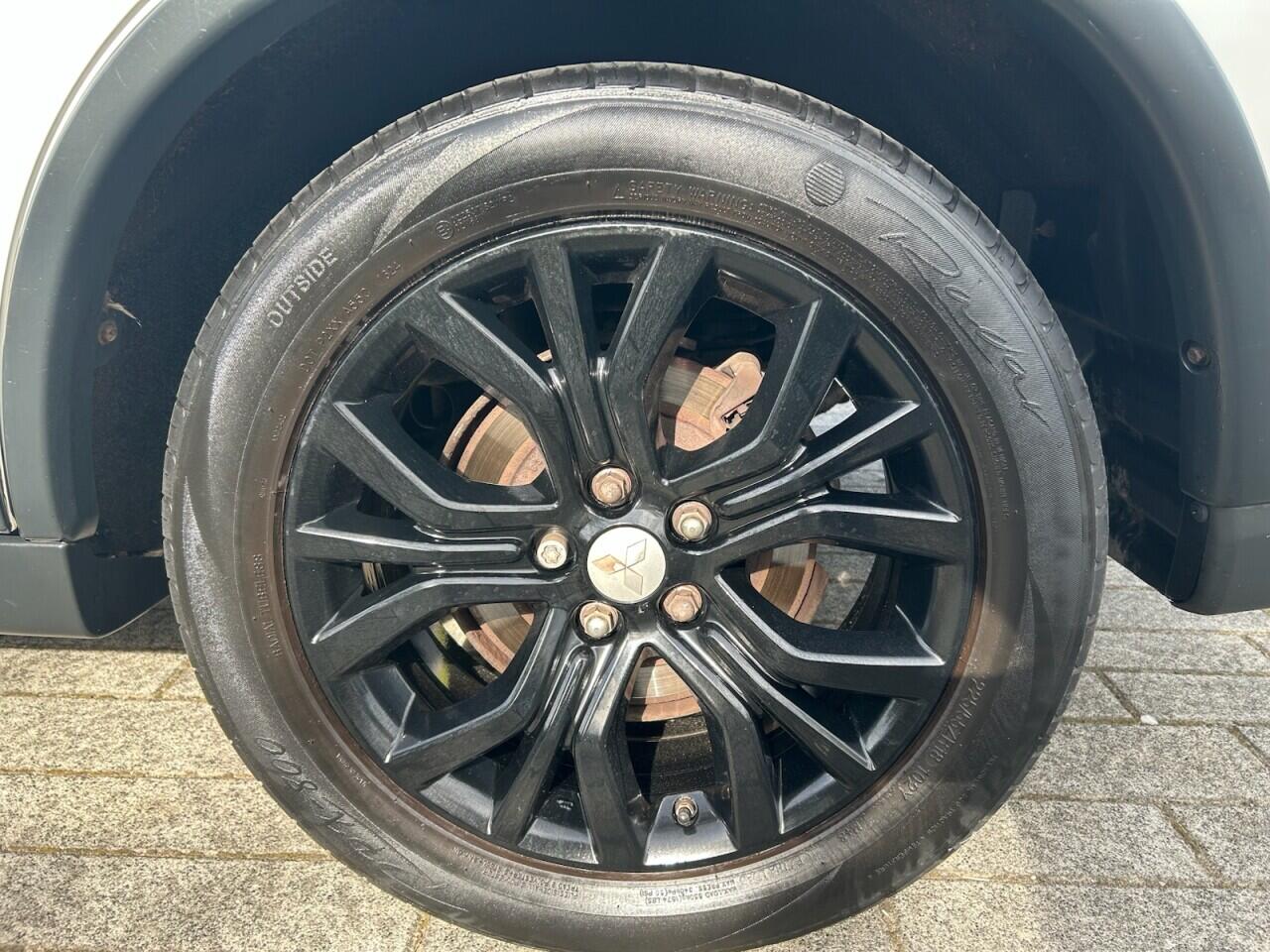 Mitsubishi Outlander view 35