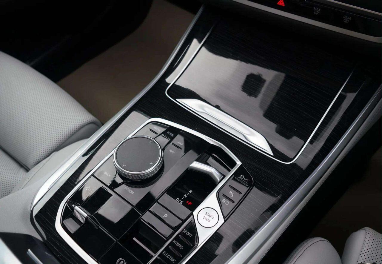 BMW X5 view 34