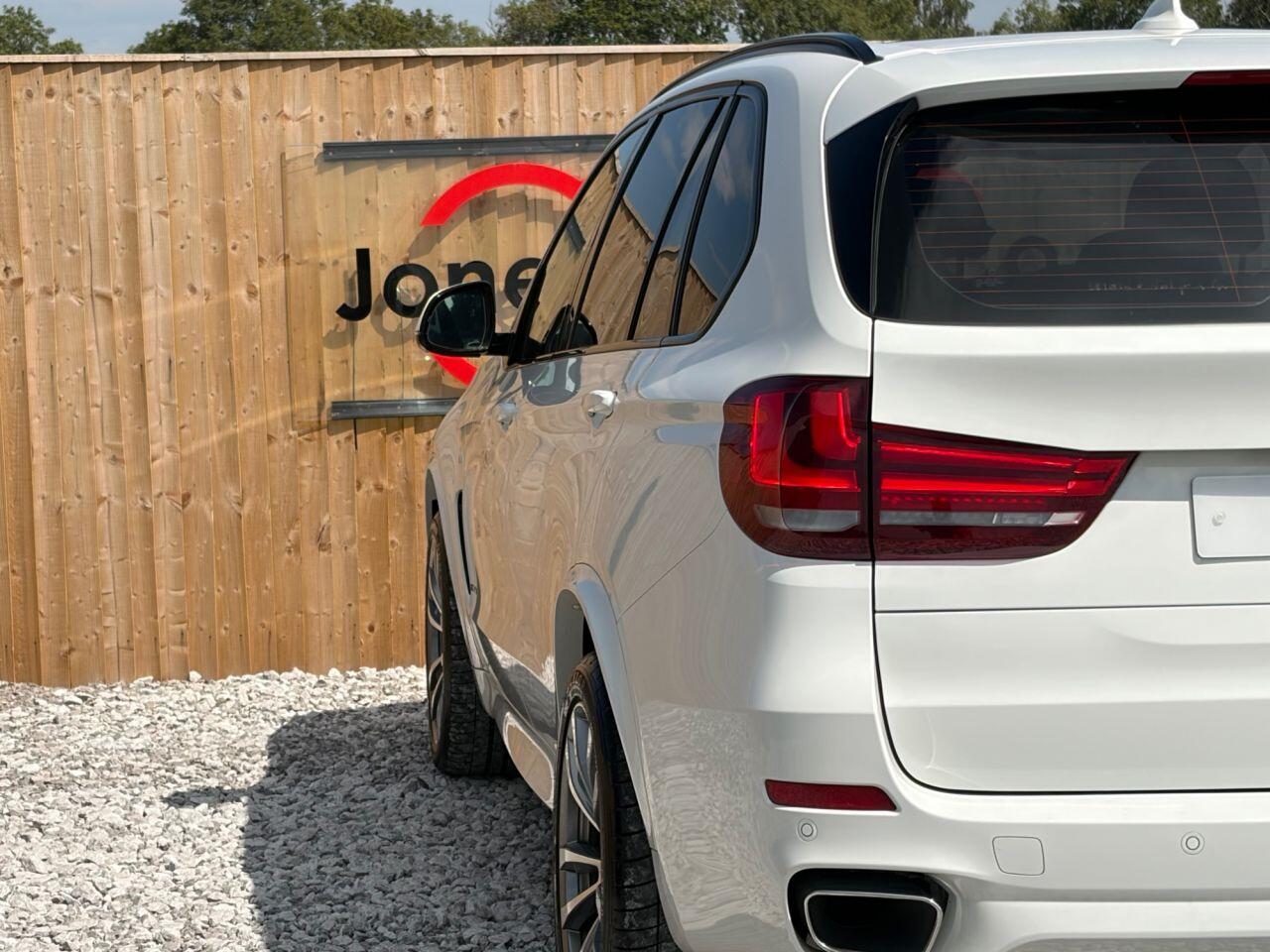 BMW X5 view 13