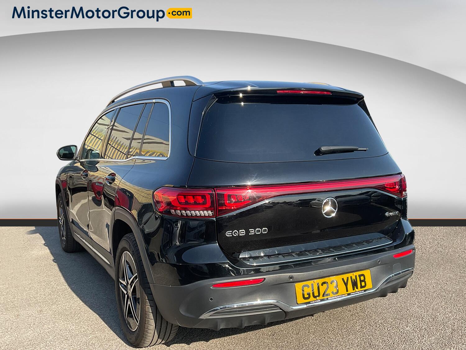 Mercedes-Benz Eqb view 4