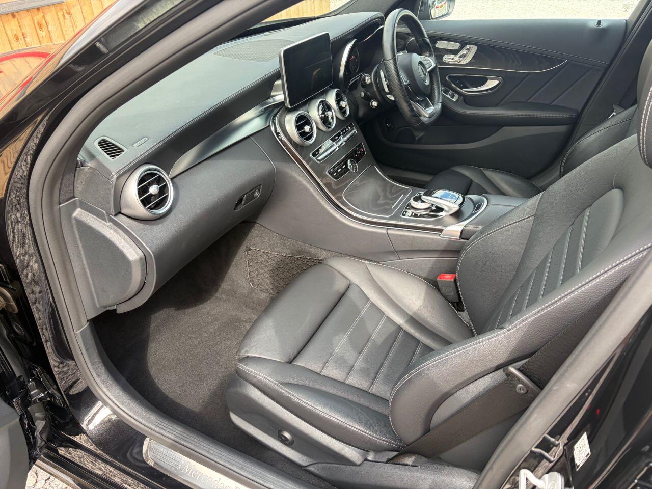 Mercedes-Benz C-Class view 14