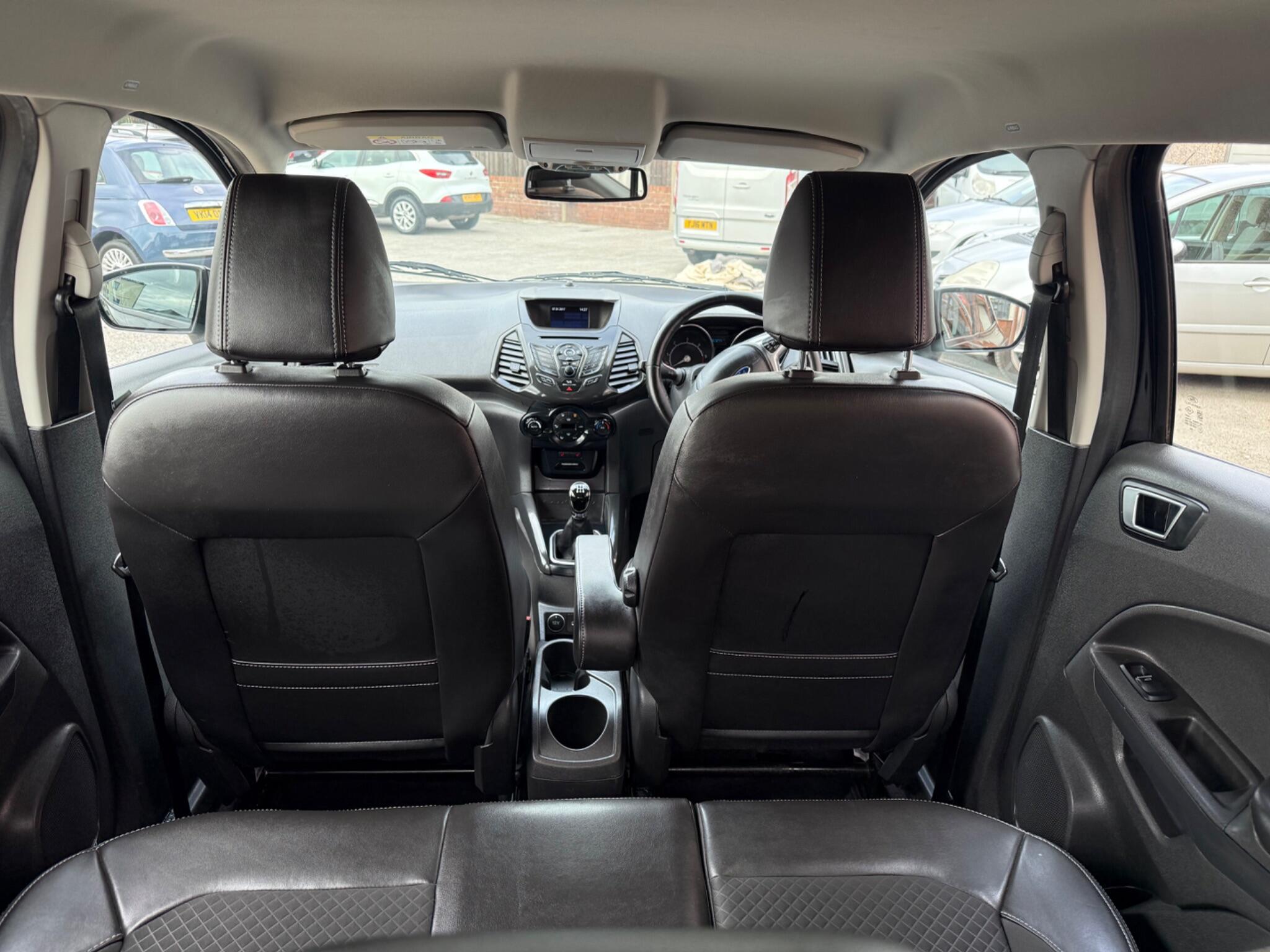 Ford Ecosport view 23