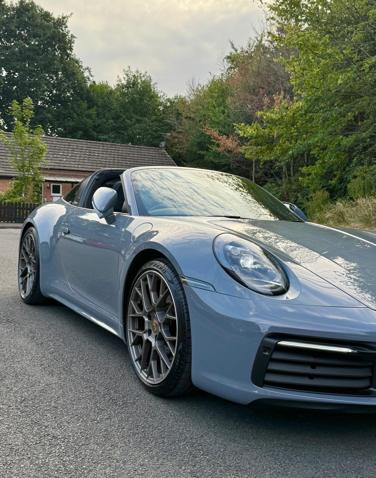 Porsche 911 view 37