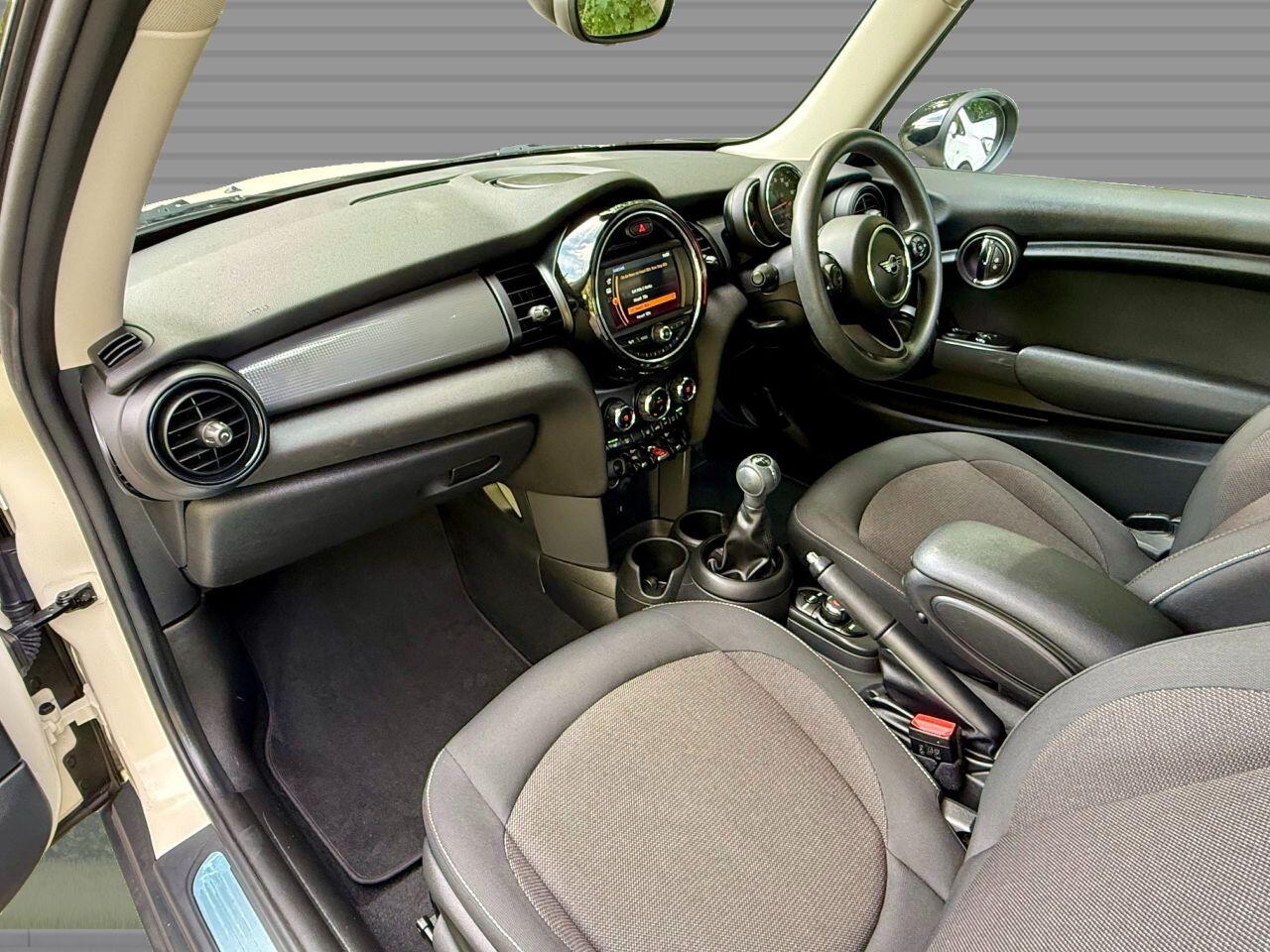 Mini Hatch view 26