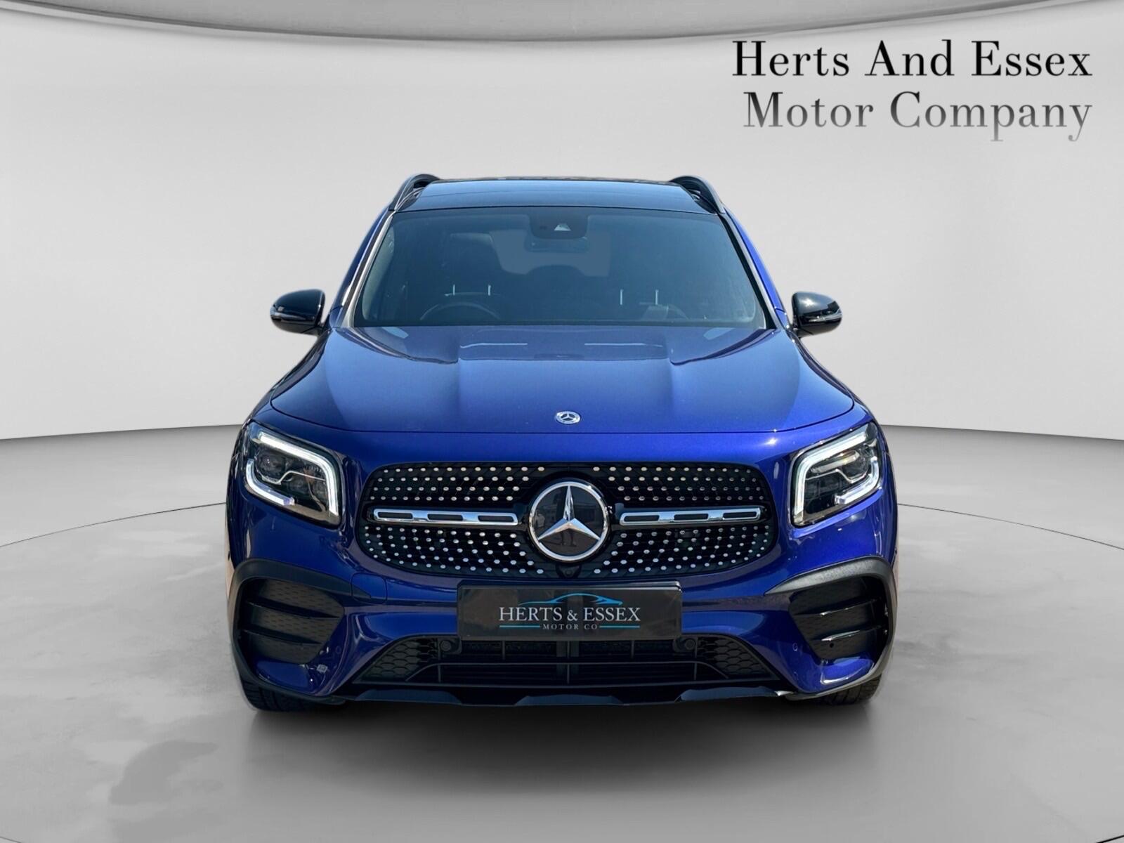 Mercedes-Benz GLB view 2
