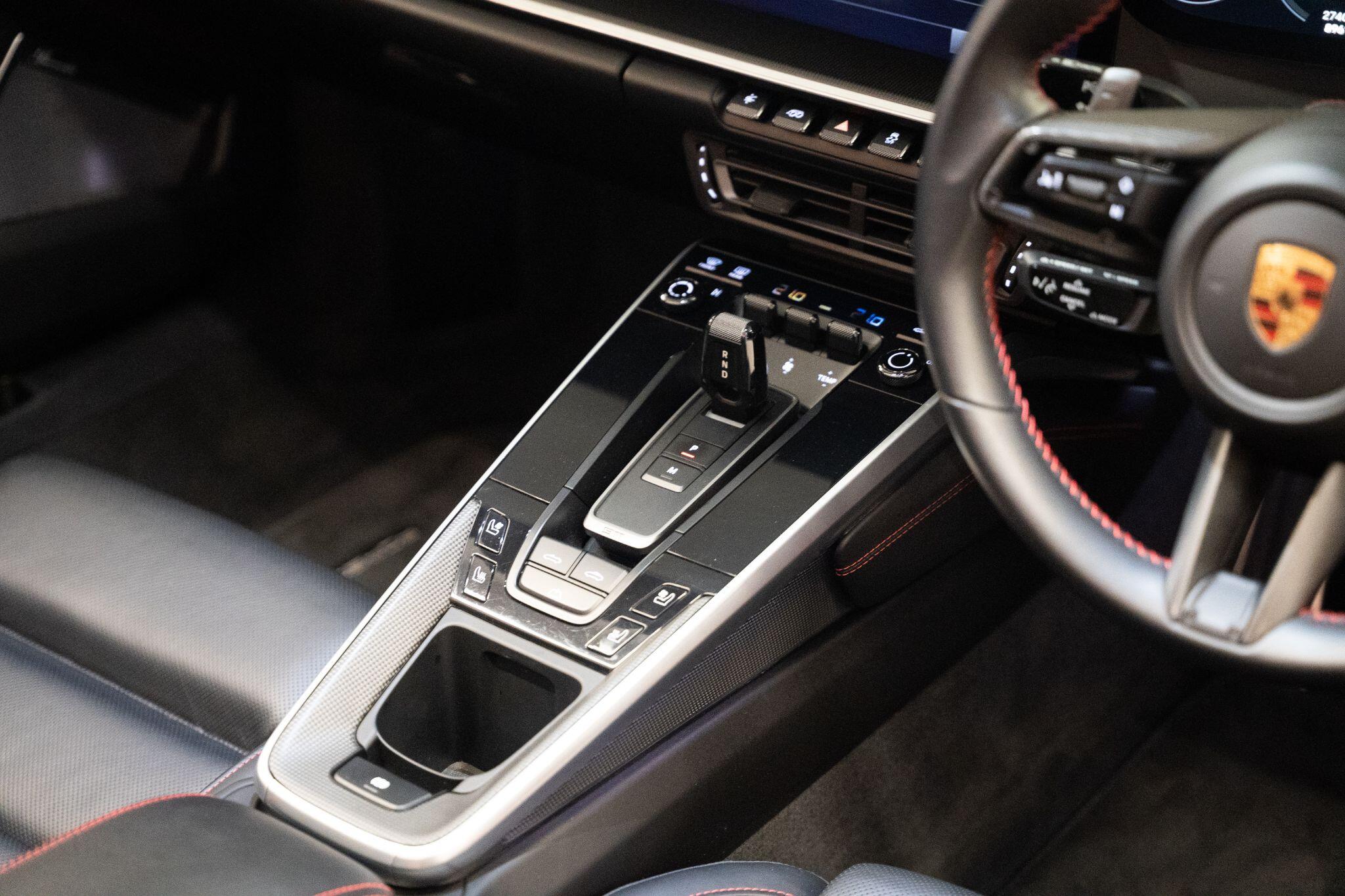 Porsche 911 view 20