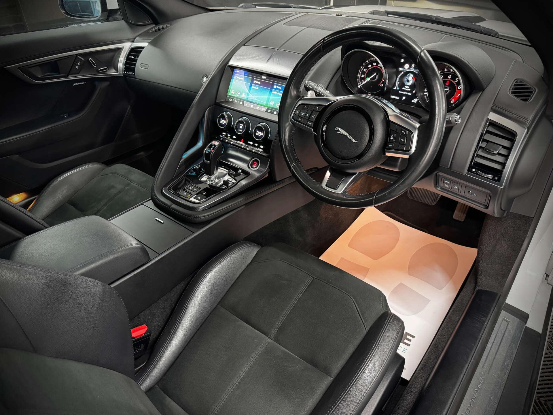 Jaguar F-Type view 37