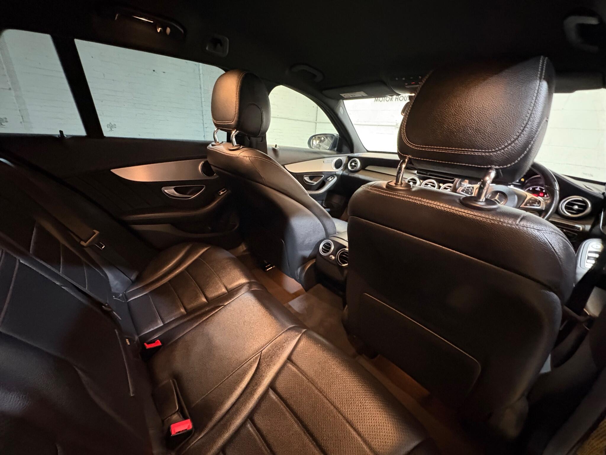 Mercedes-Benz C Class view 40