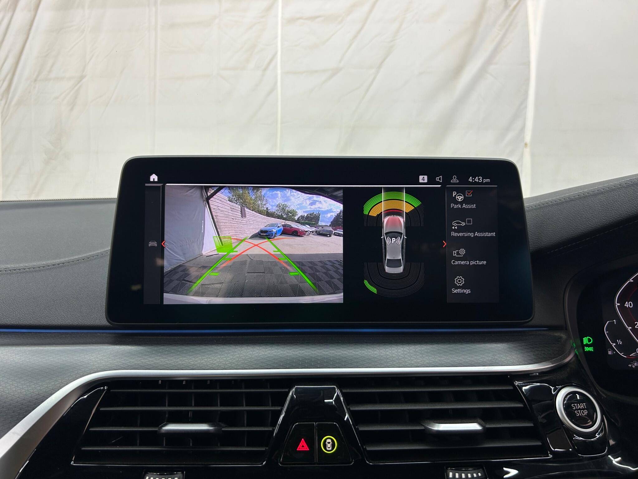 BMW 5 Series view 37