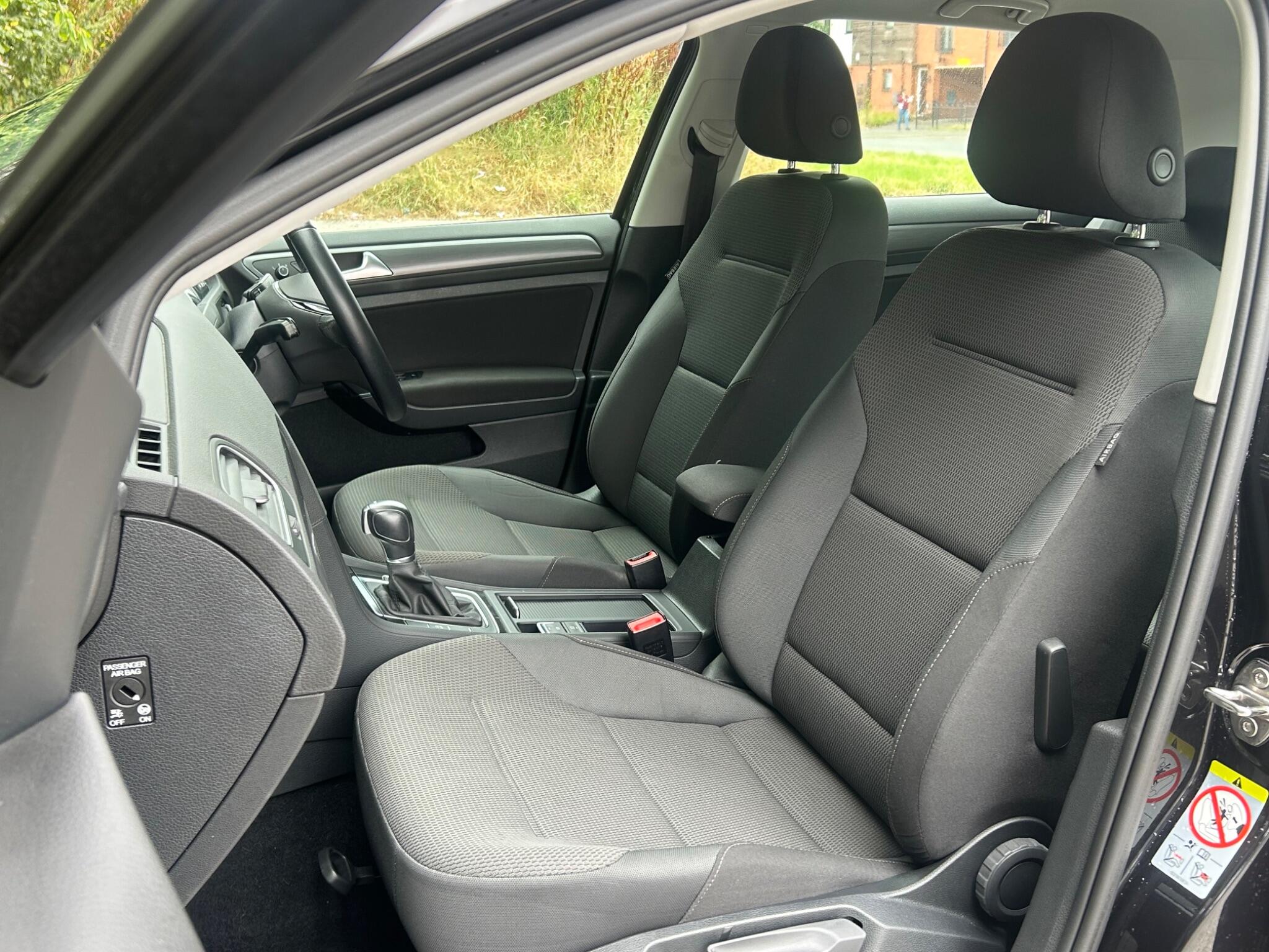 Volkswagen Golf view 49