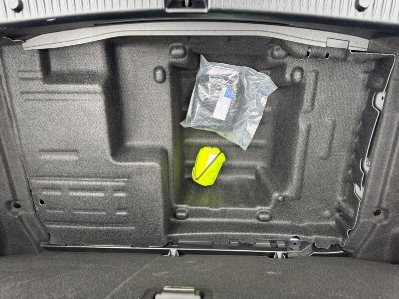 Mercedes-Benz C Class view 43