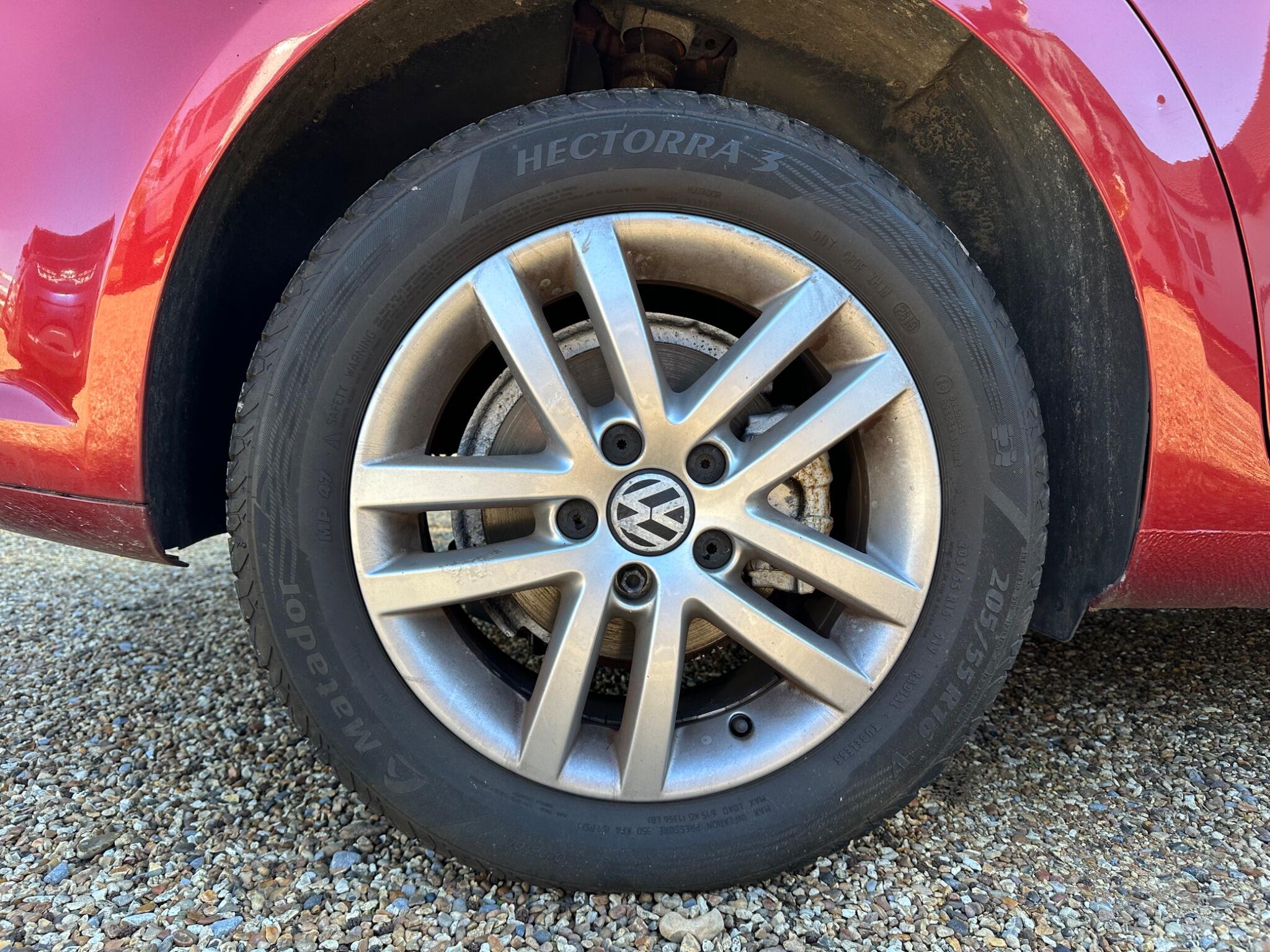 Volkswagen Touran view 23