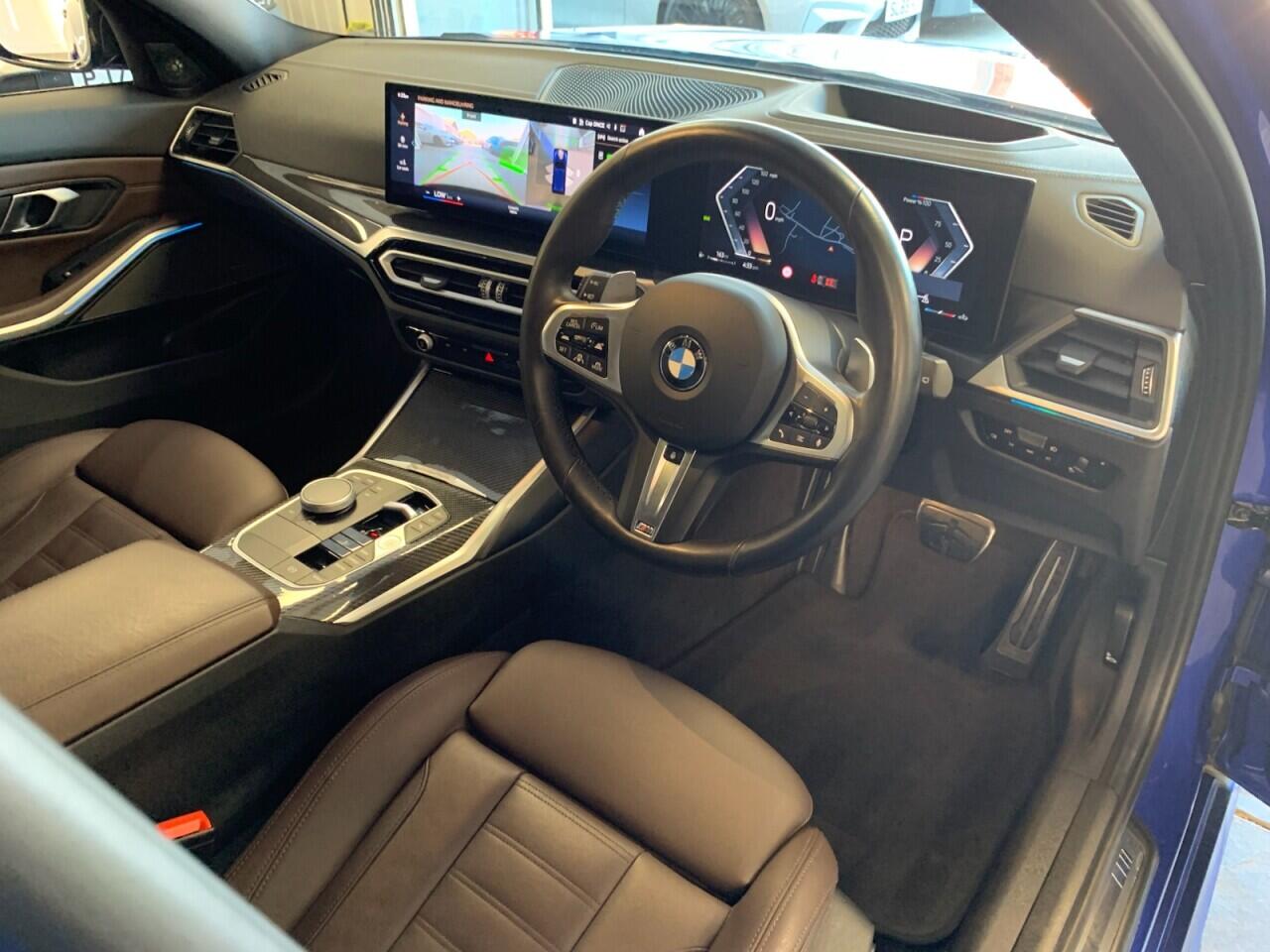 BMW 3 Series view 22