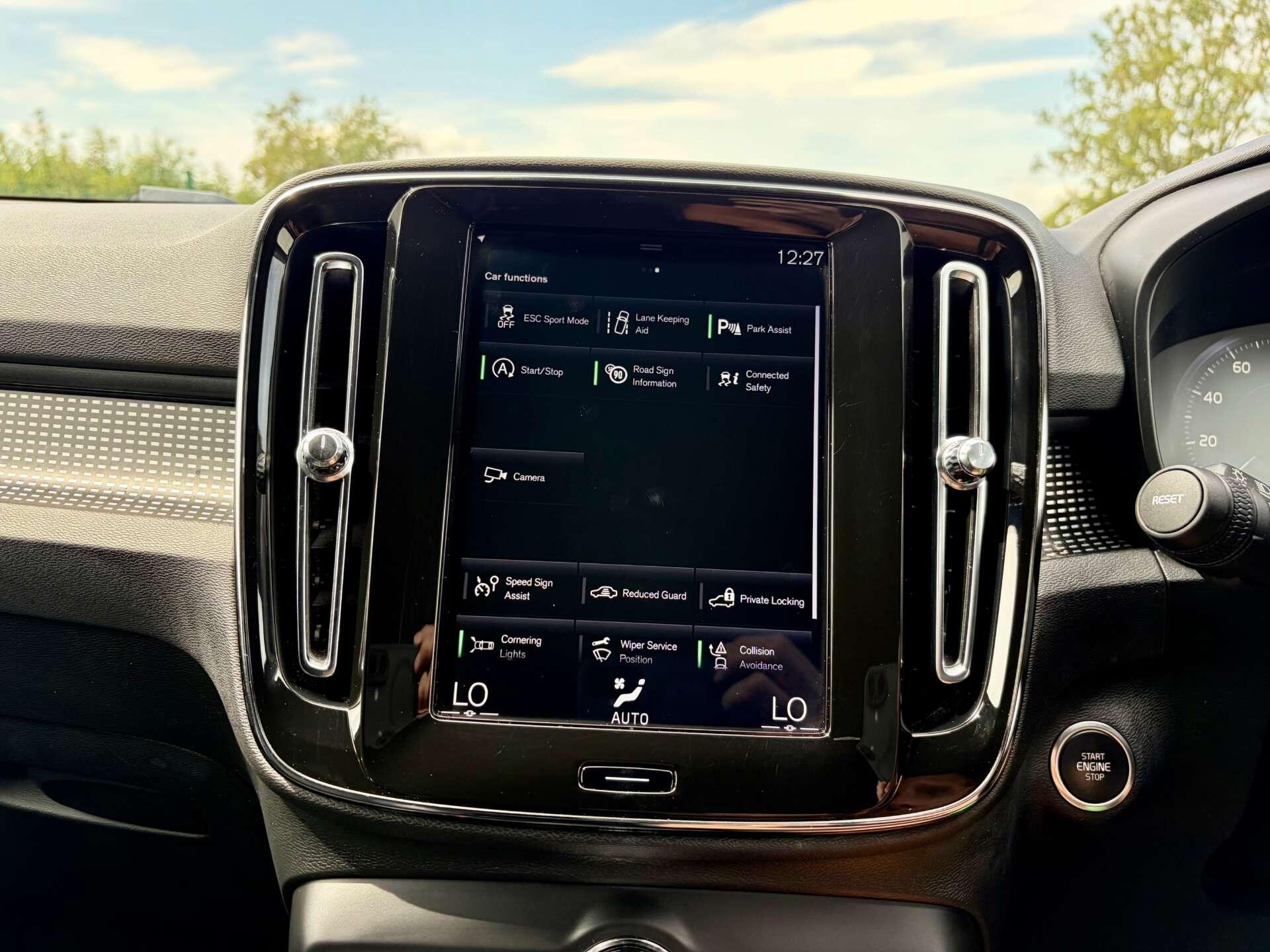 Volvo XC40 view 50