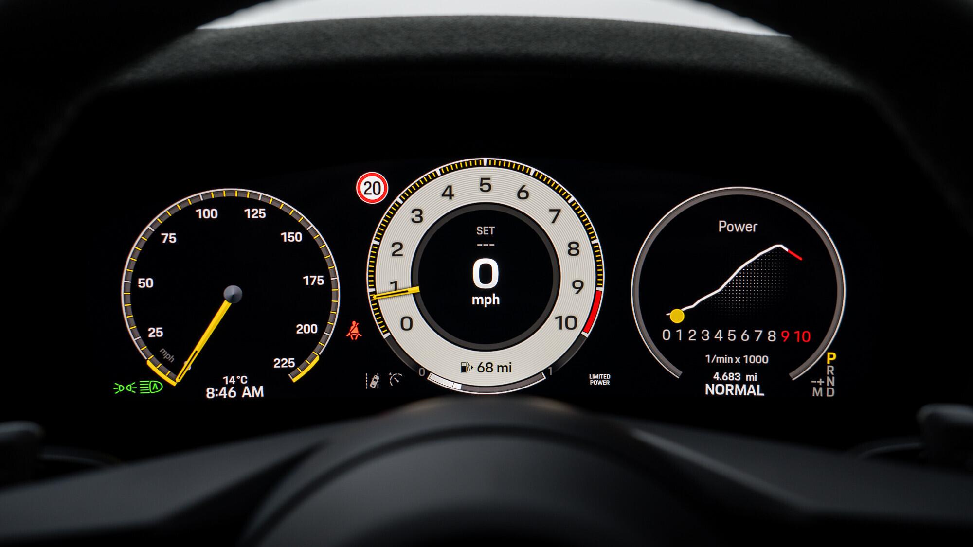Porsche 911 view 39
