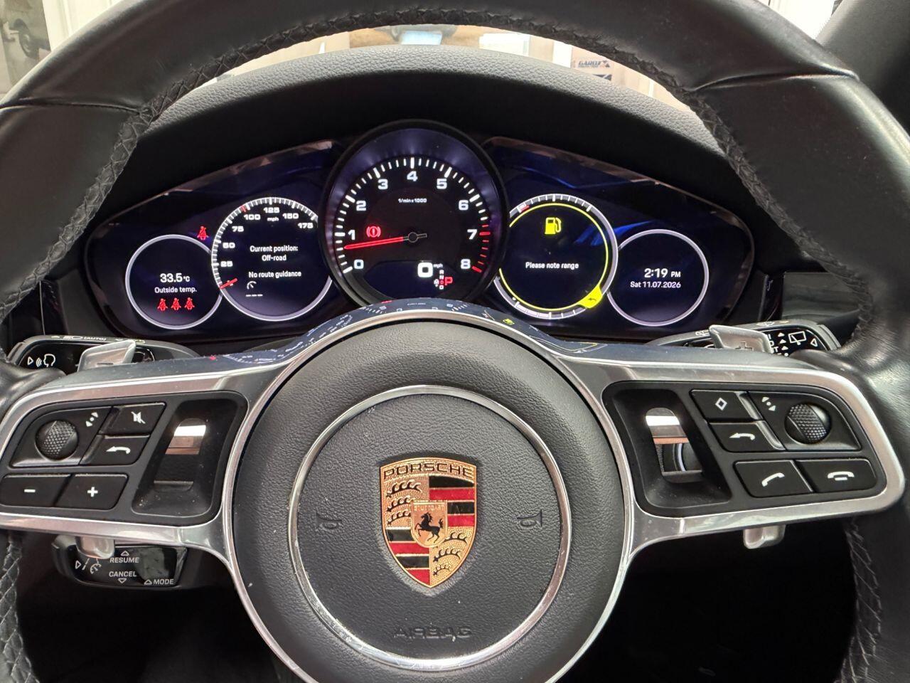 Porsche Cayenne view 39