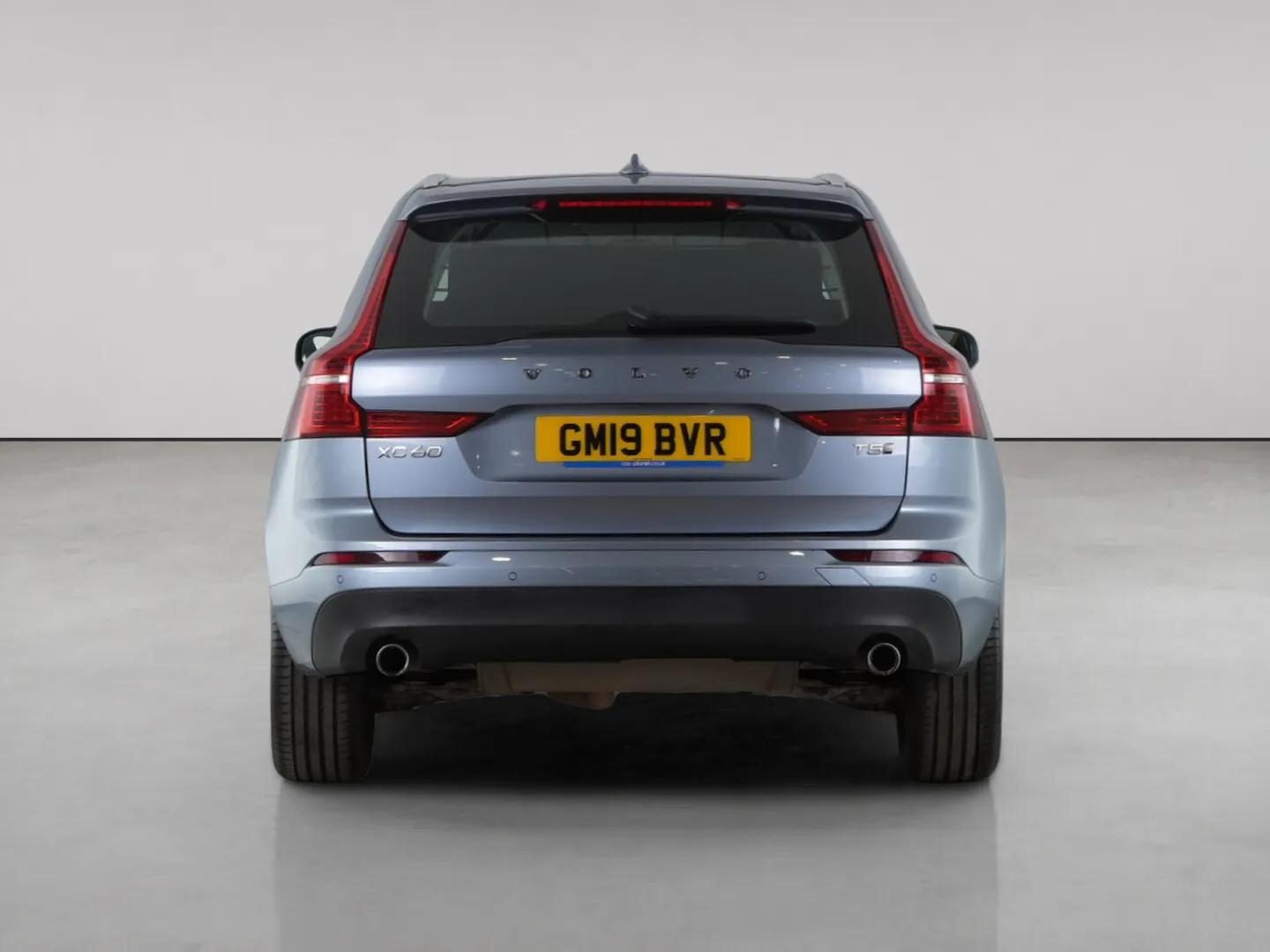 Volvo XC60 view 6