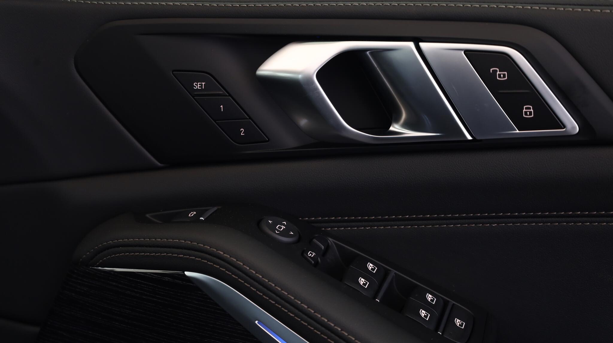 BMW X5 view 20