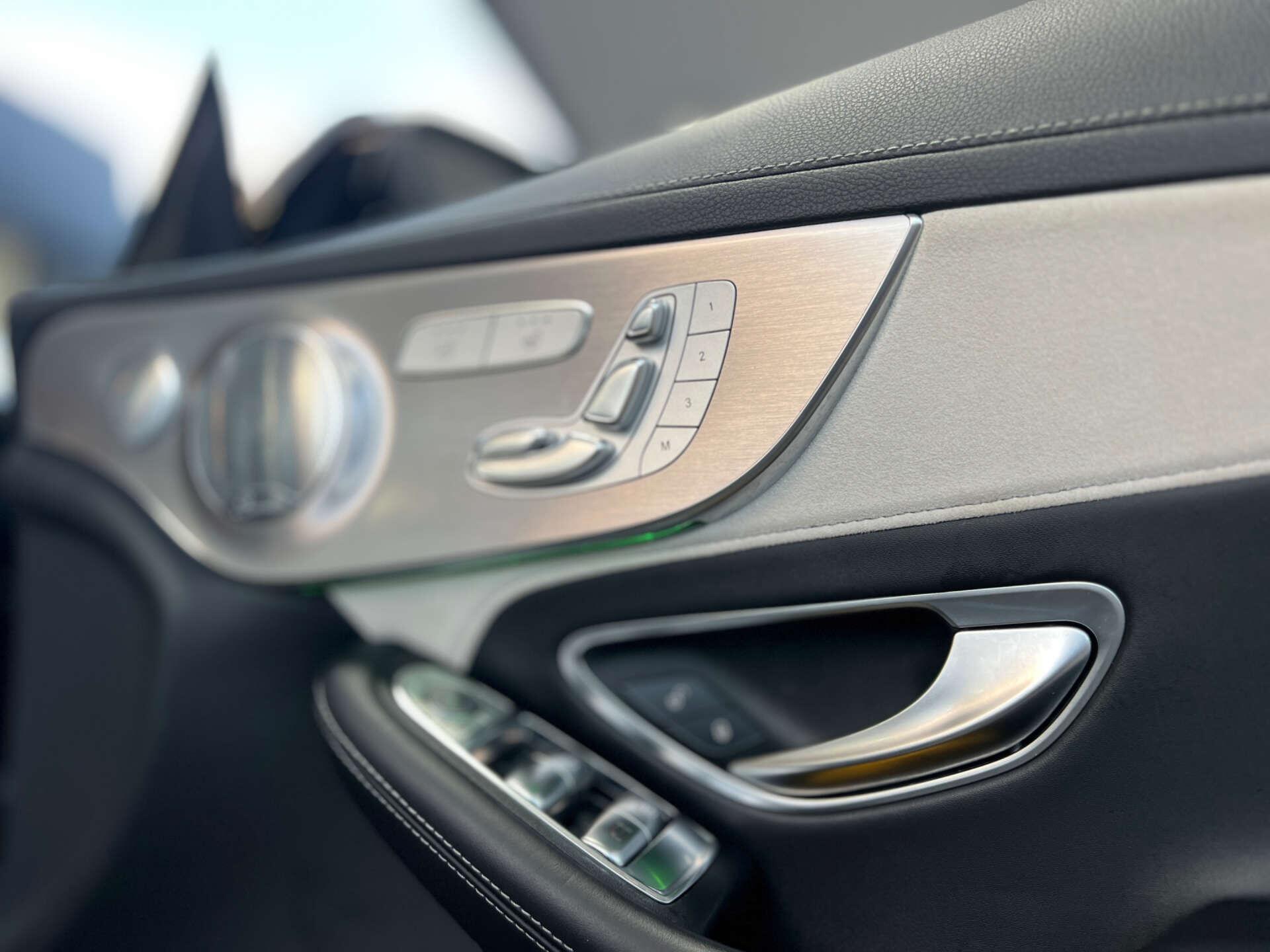Mercedes-Benz C Class view 39