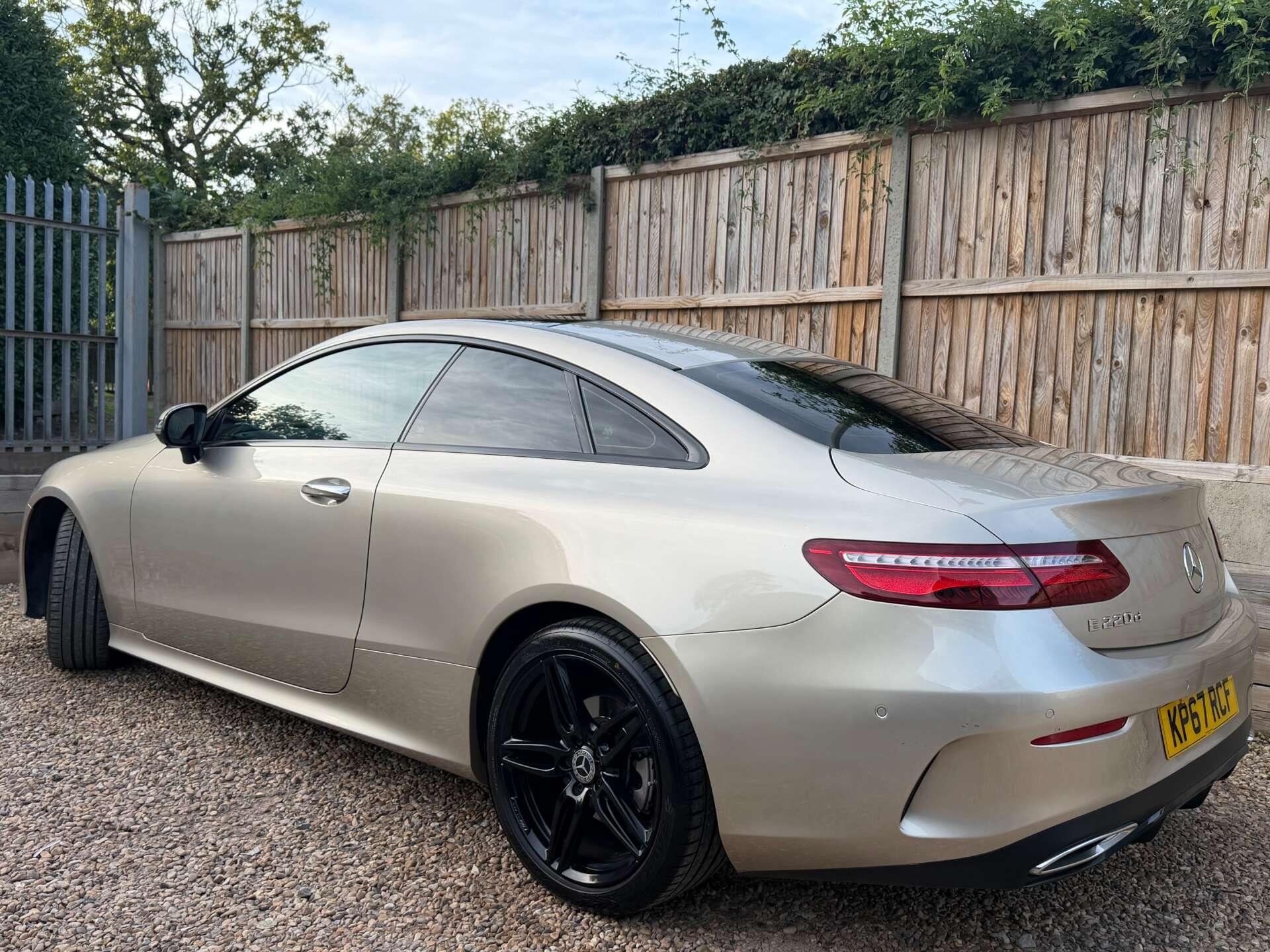 Mercedes-Benz E-Class view 6