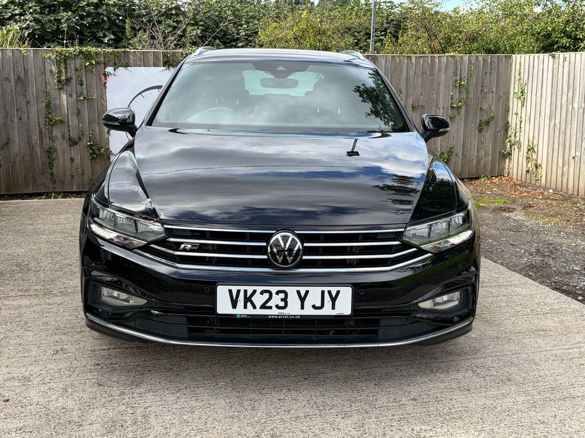 Volkswagen Passat view 9