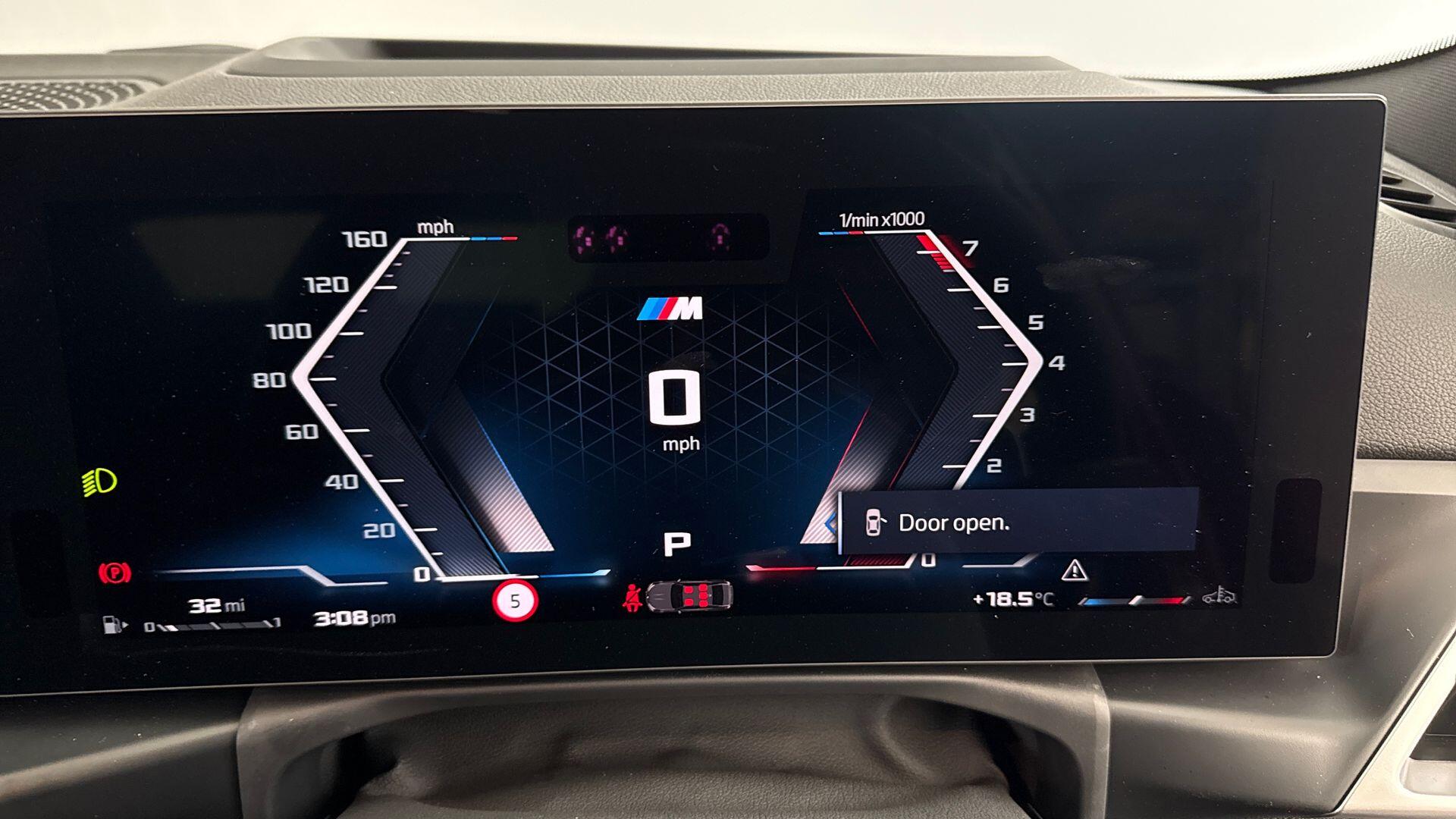BMW 3 Series view 9