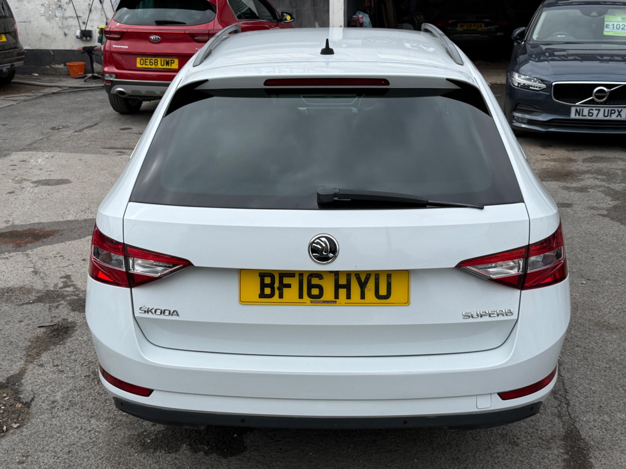 Skoda Superb - Image 16