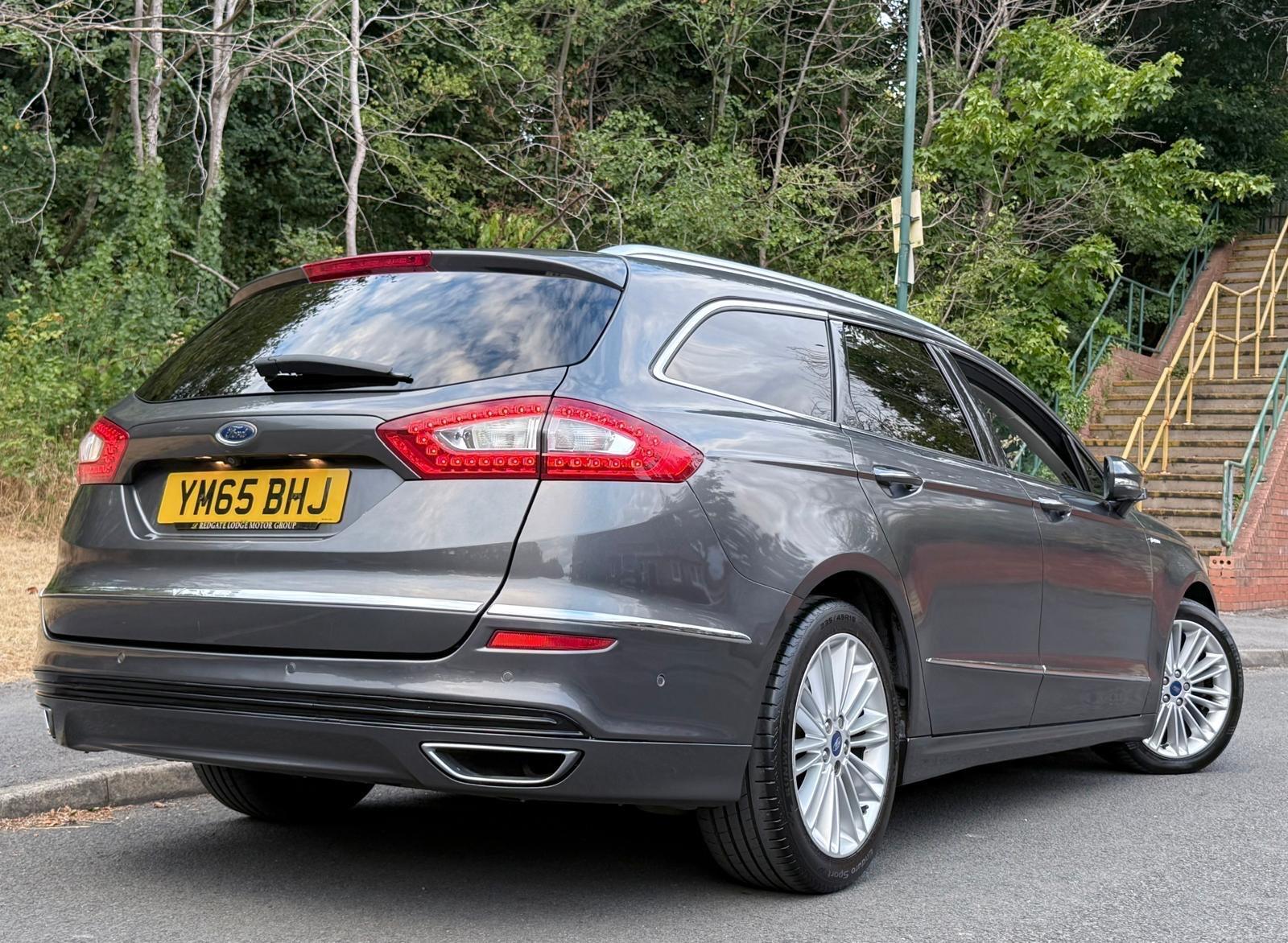 Ford Mondeo view 49