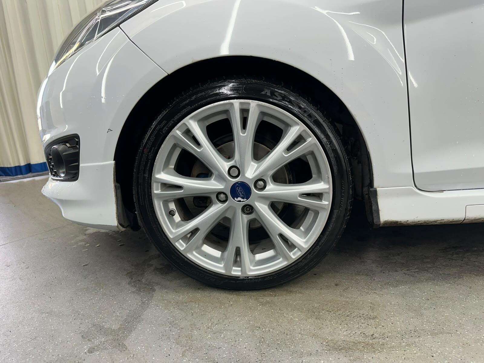 Ford Fiesta view 19