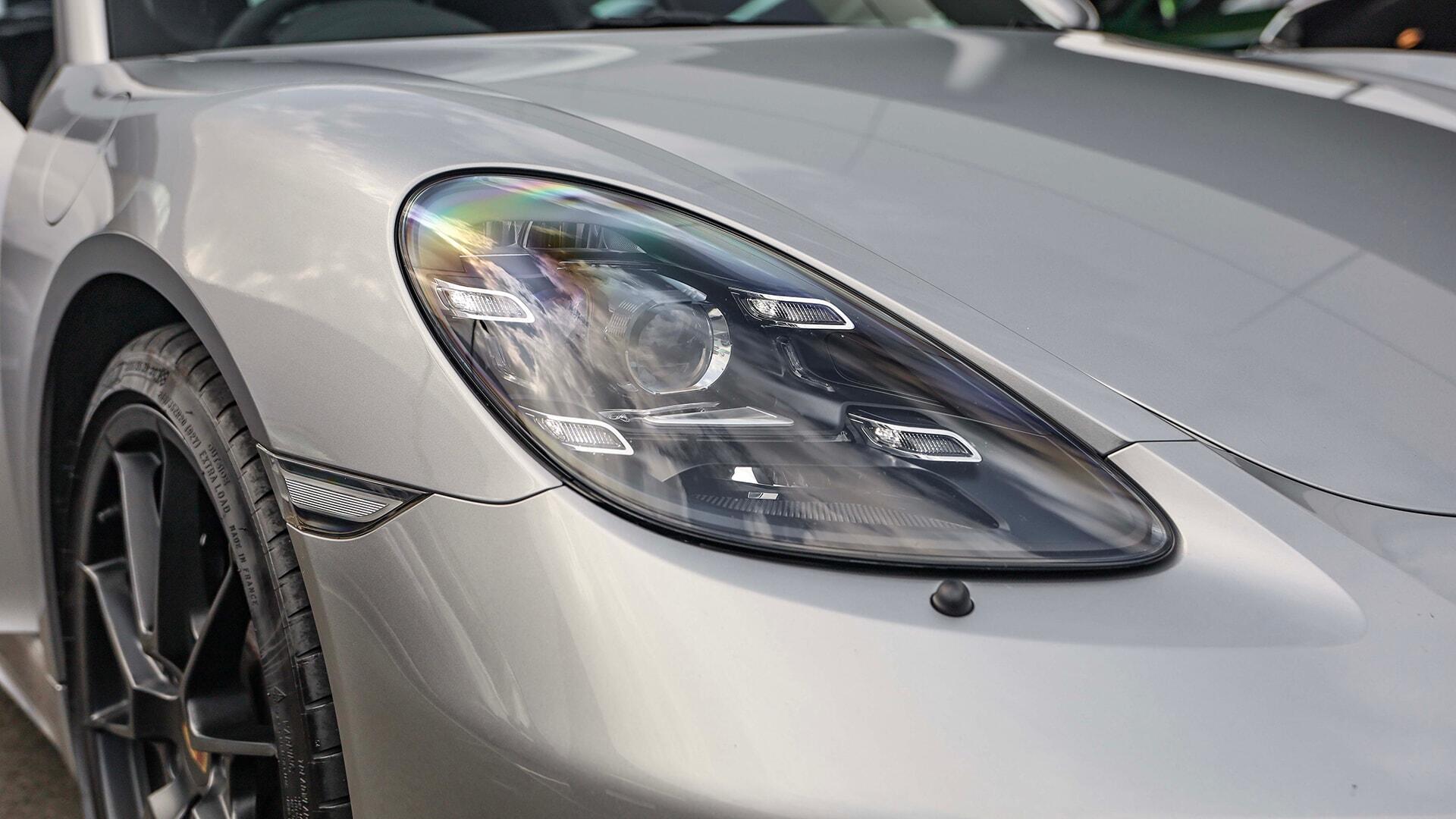 Porsche Cayman view 26