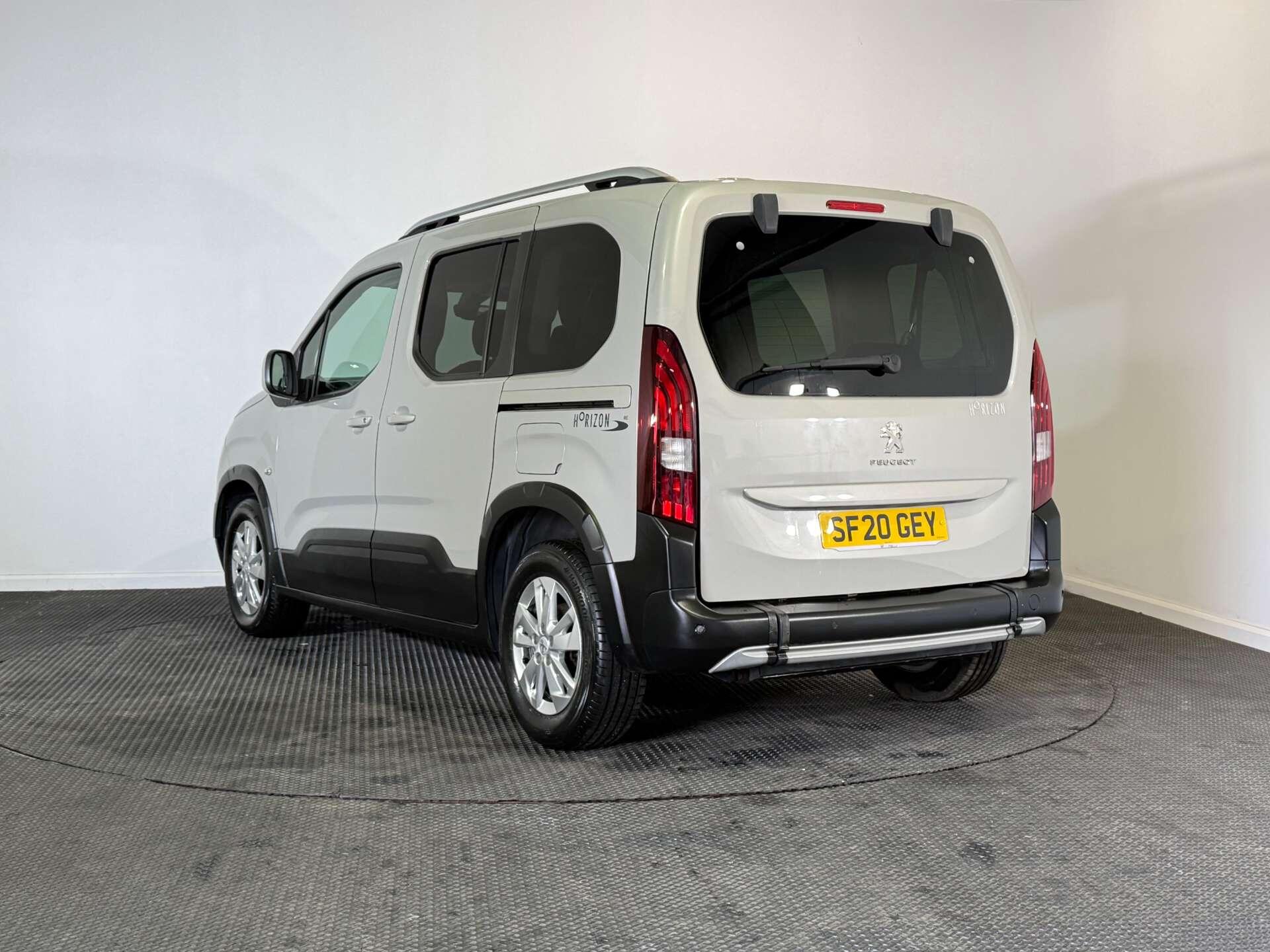 Peugeot Rifter view 5