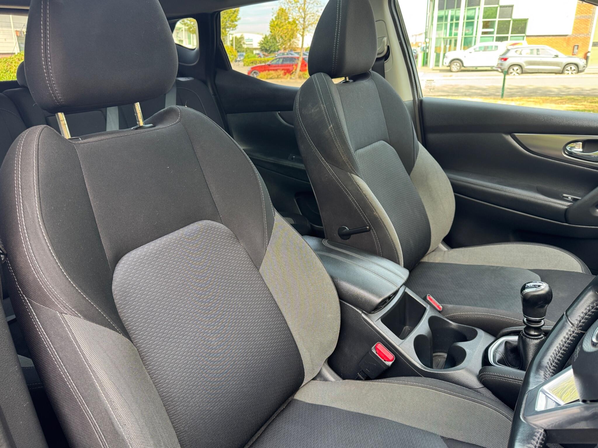 Nissan Qashqai view 24
