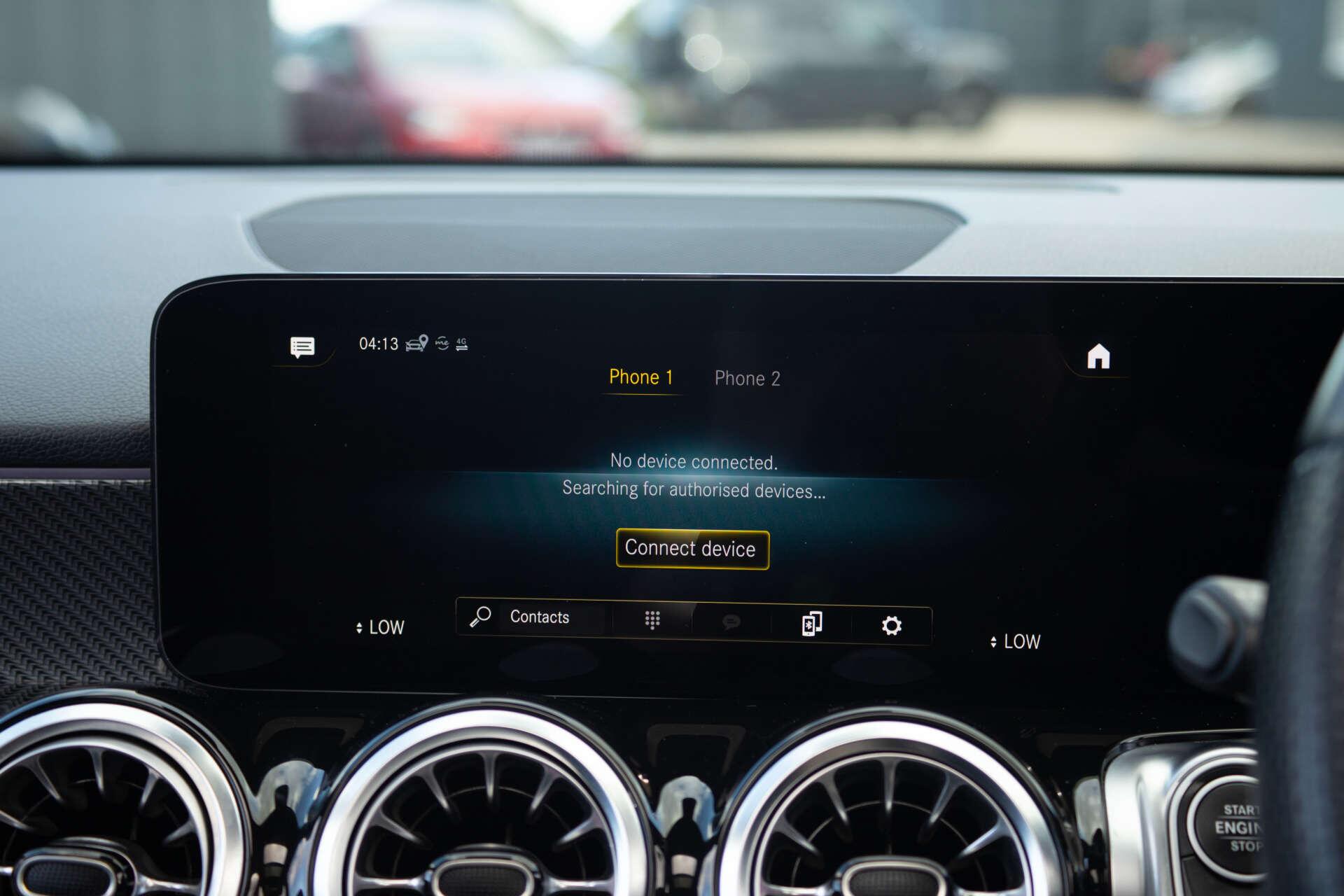 Mercedes-Benz GLB view 60