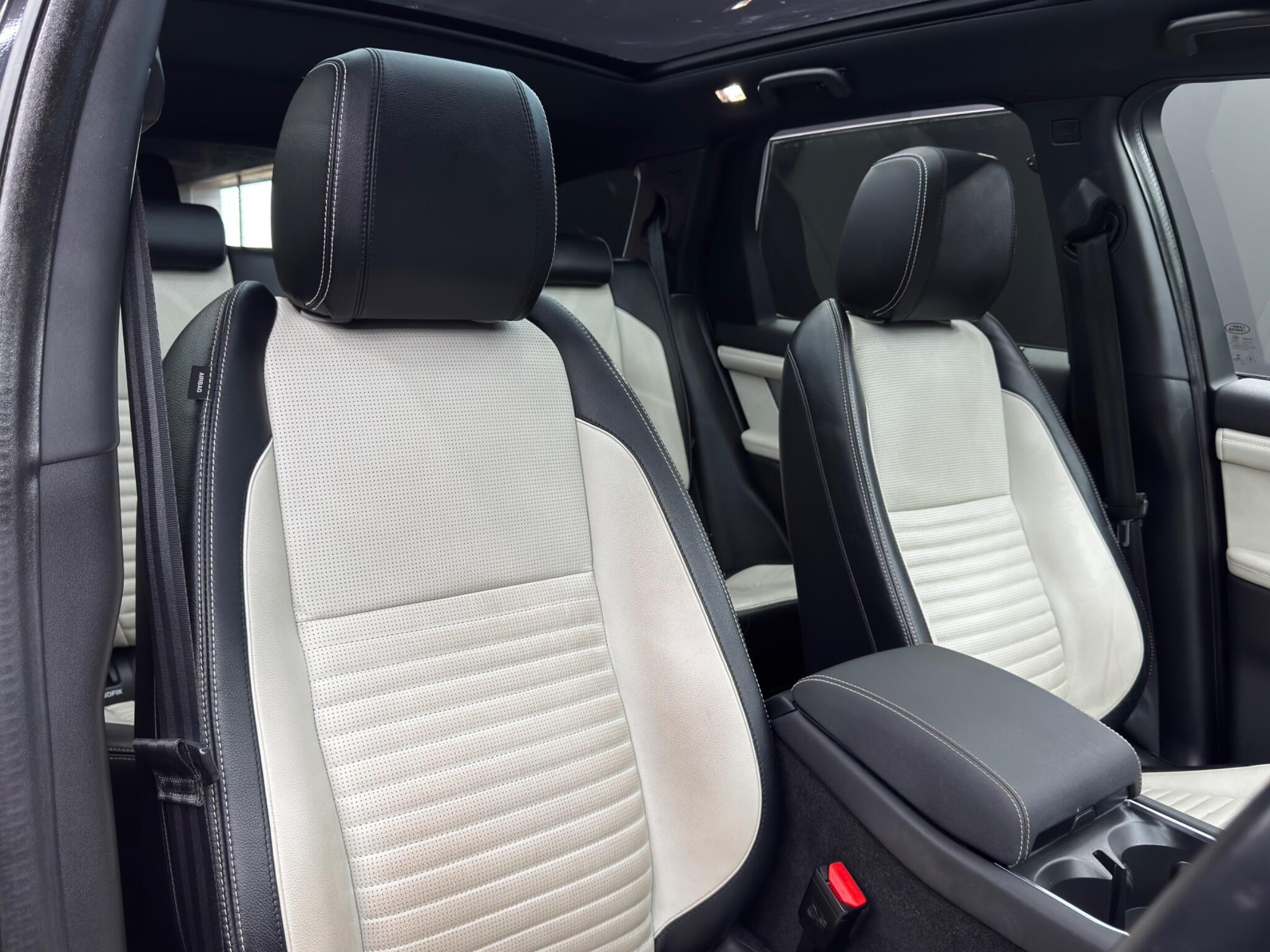 Land Rover Discovery Sport view 12