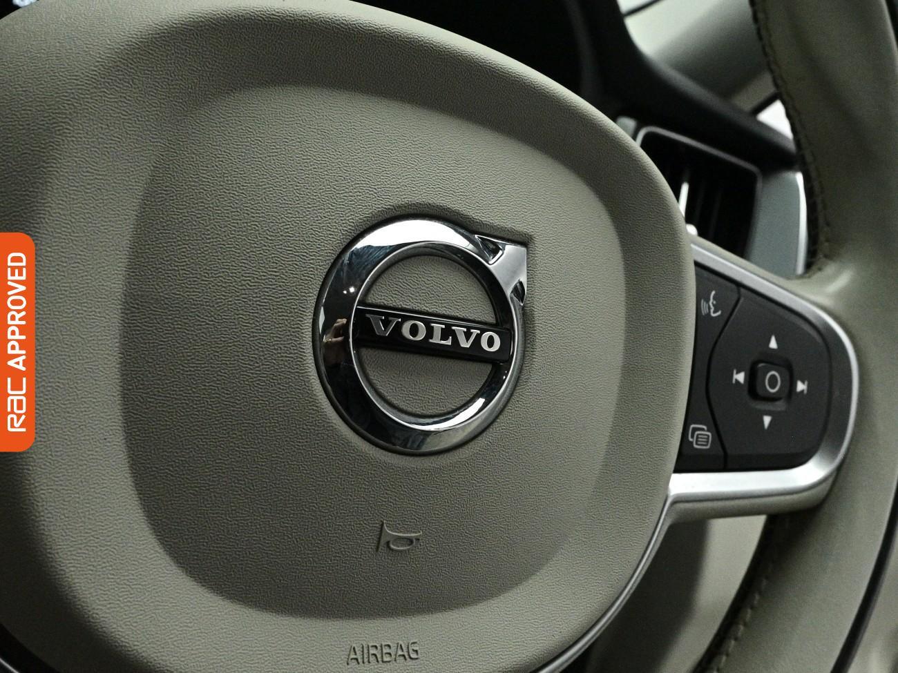 Volvo XC60 view 23