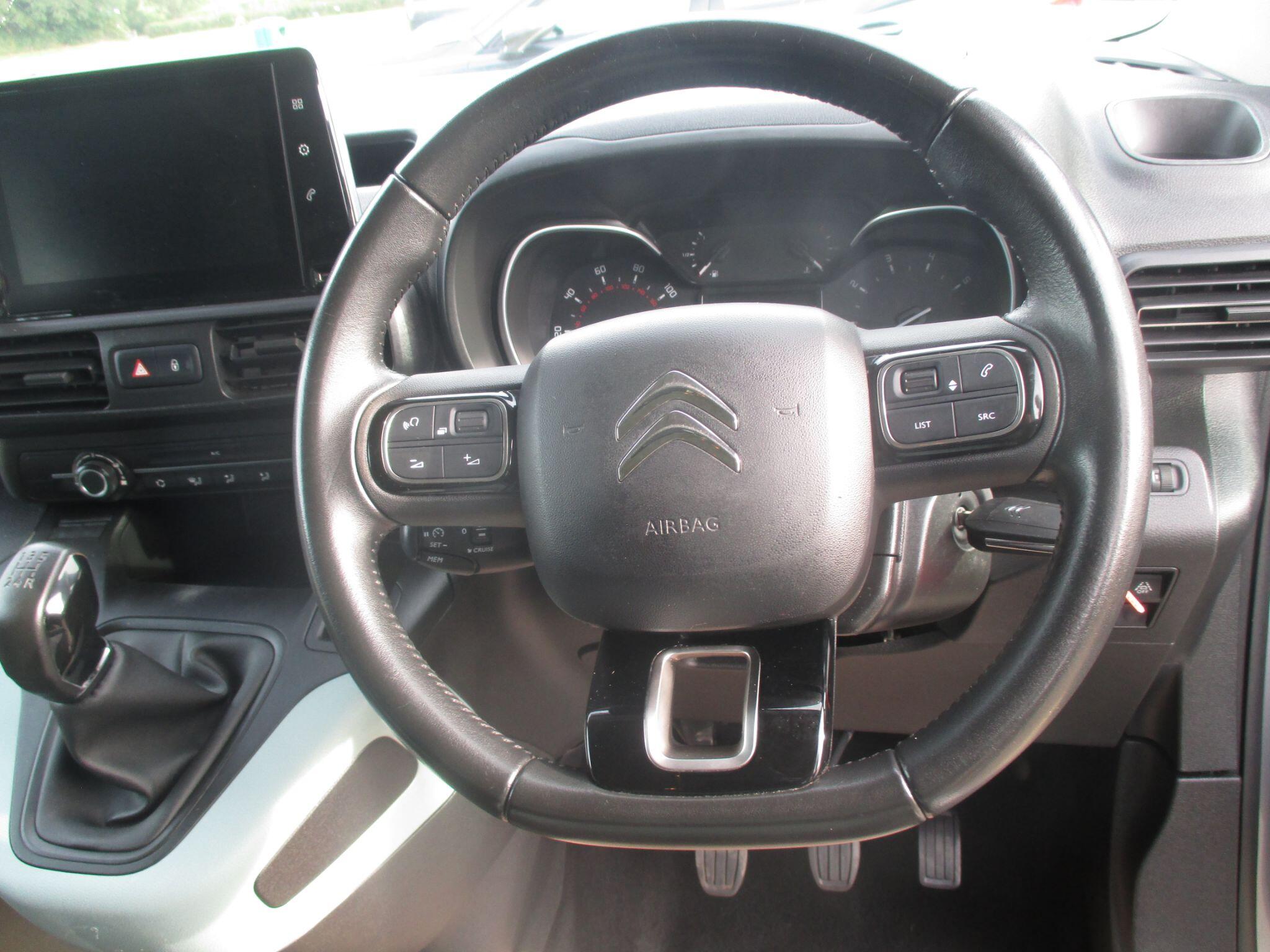 Citroen Berlingo view 35