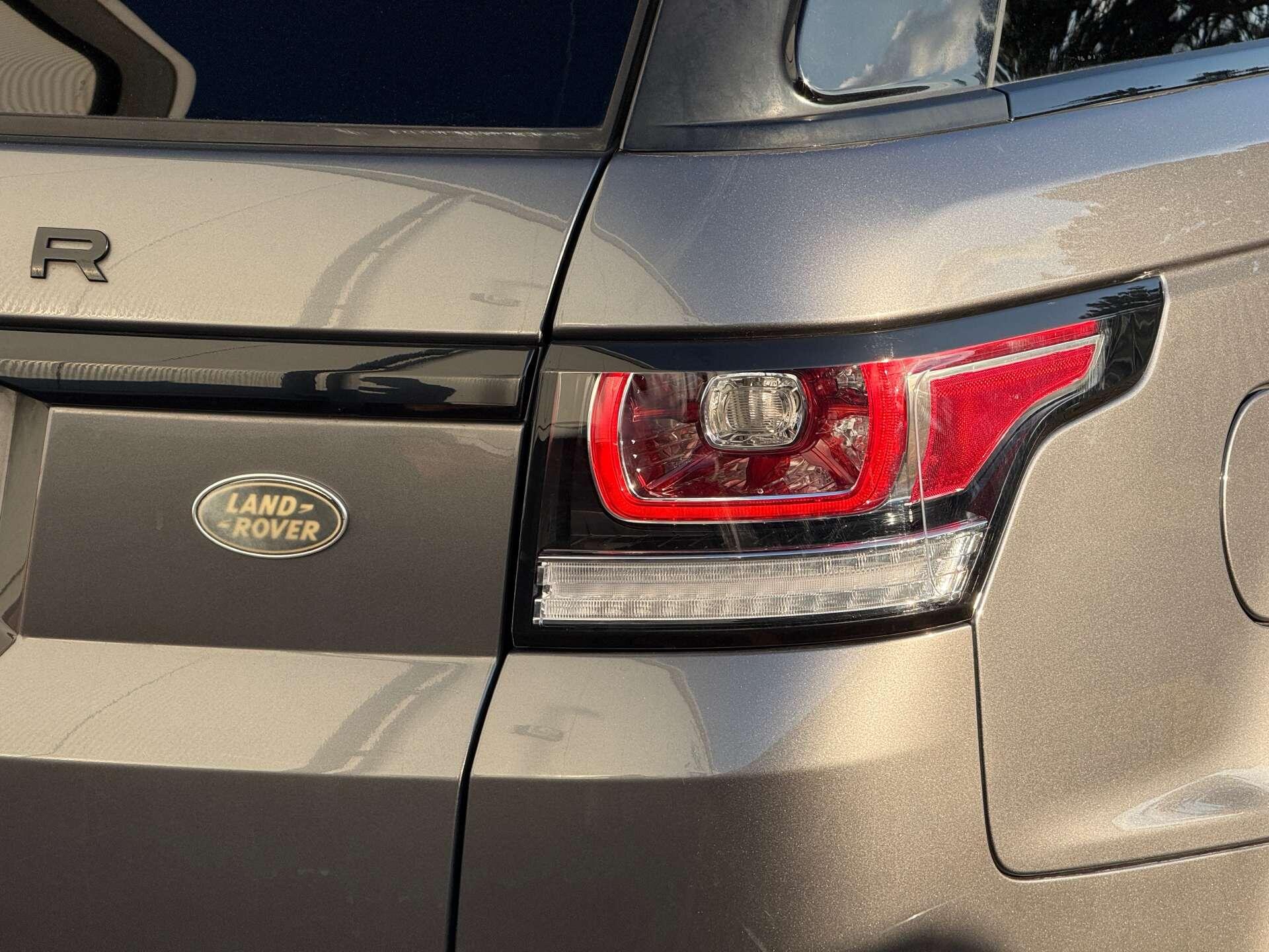 Land Rover Range Rover Sport view 9