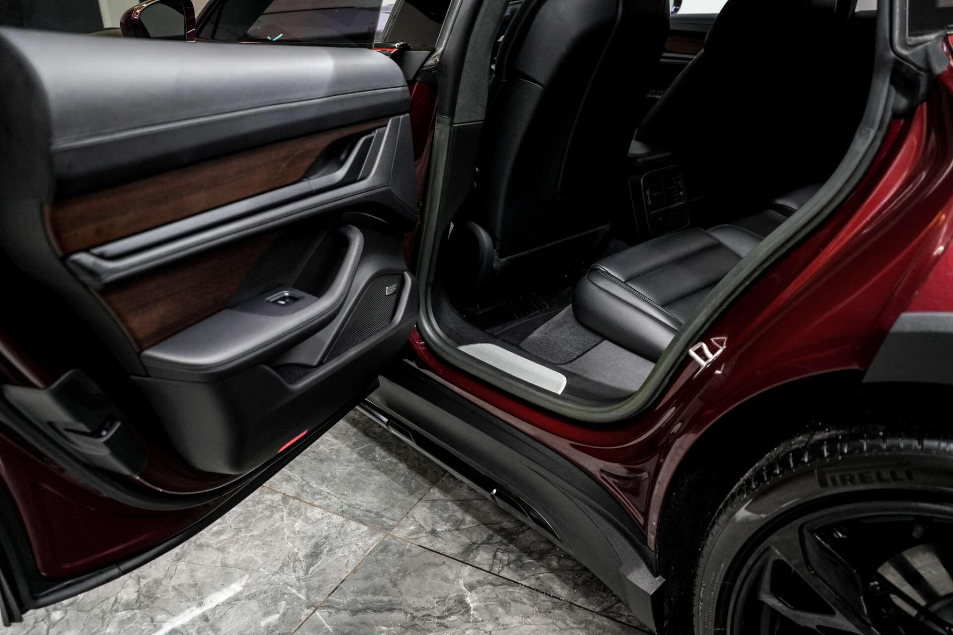 Porsche Taycan view 25
