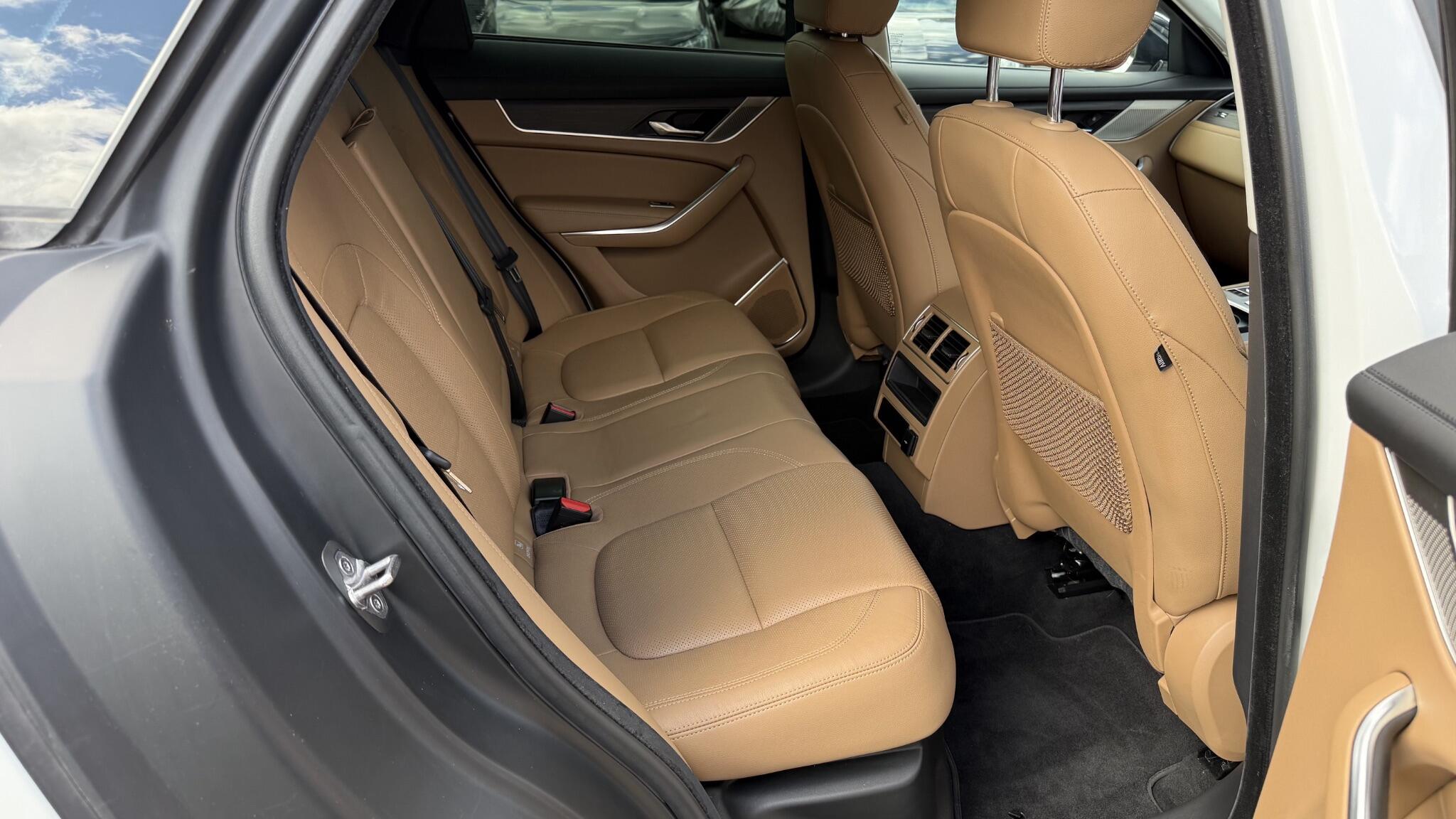 Jaguar F-Pace view 32