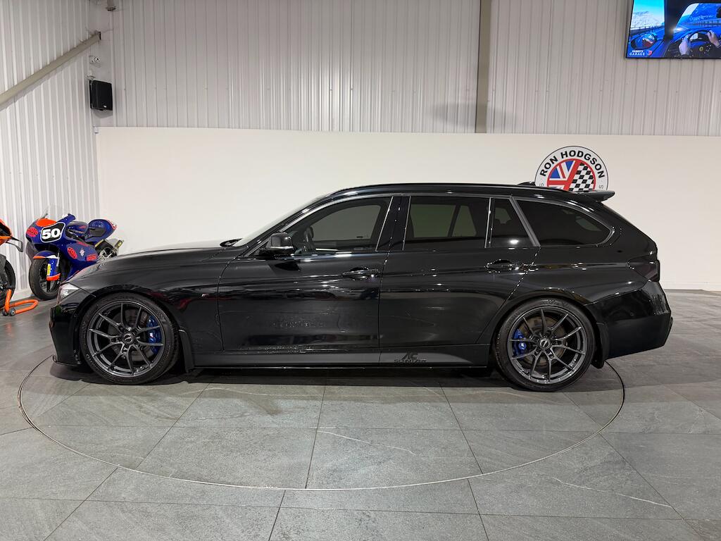 BMW 3 Series view 16