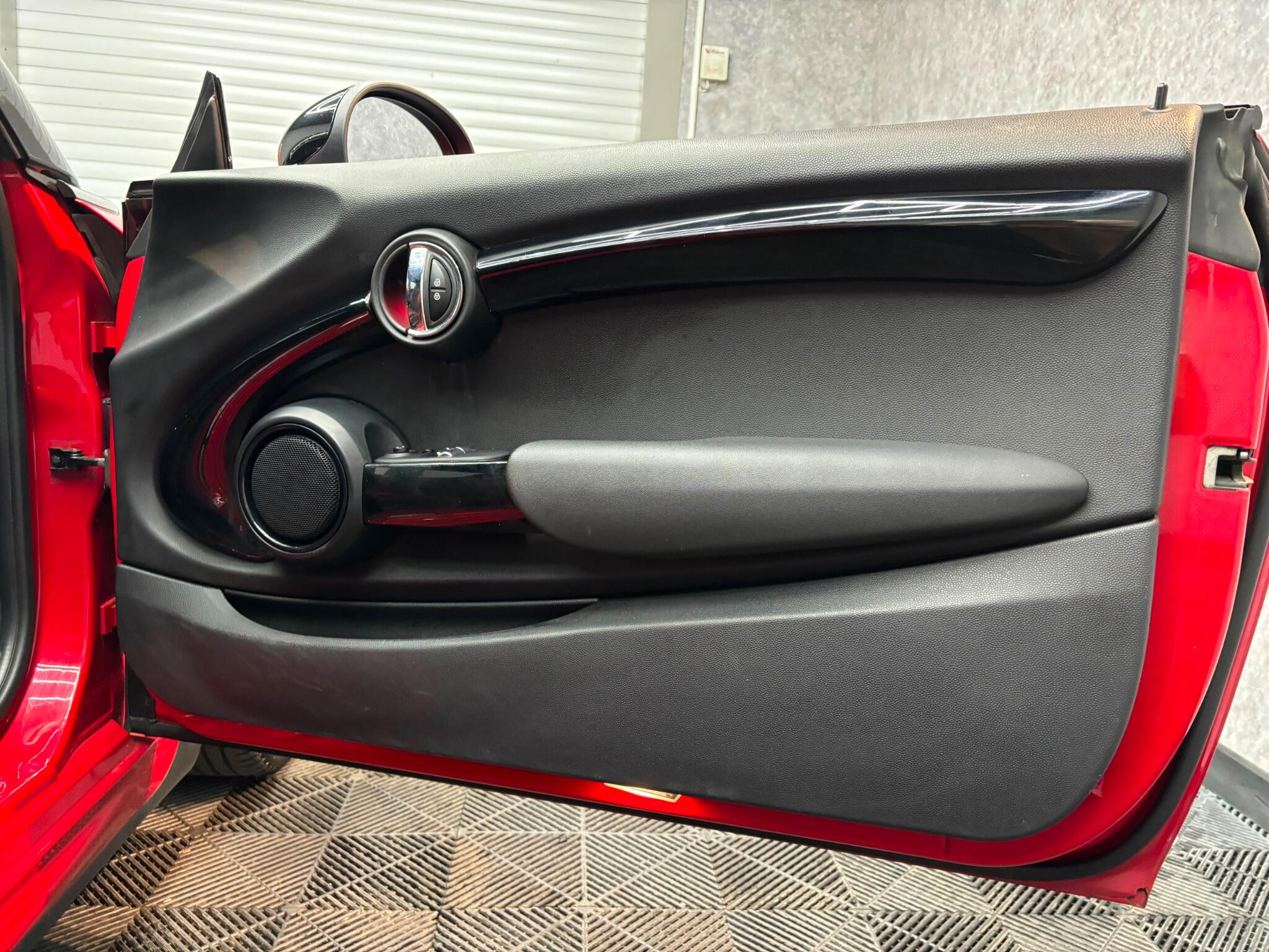 Mini Cooper view 19