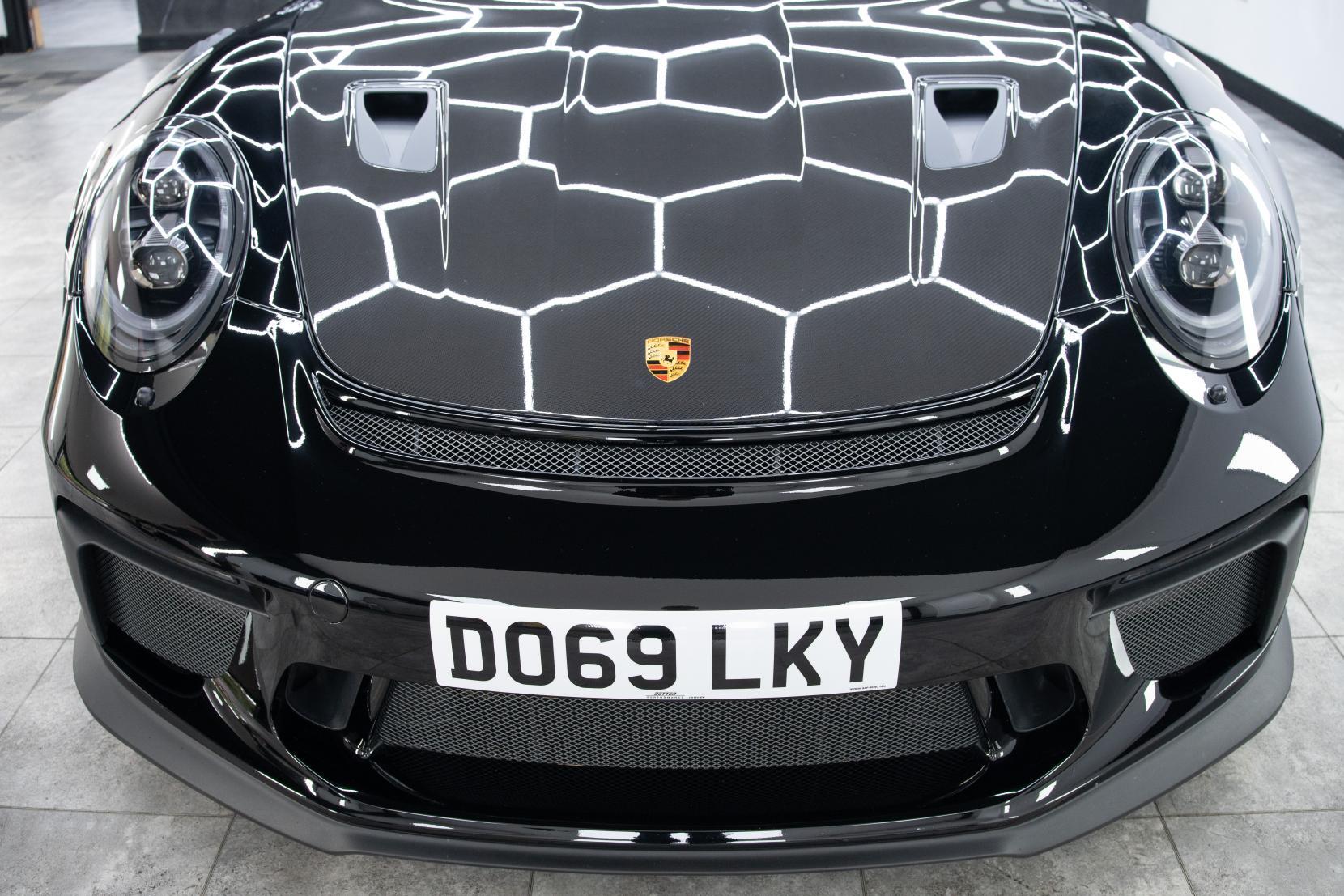Porsche 911 view 26